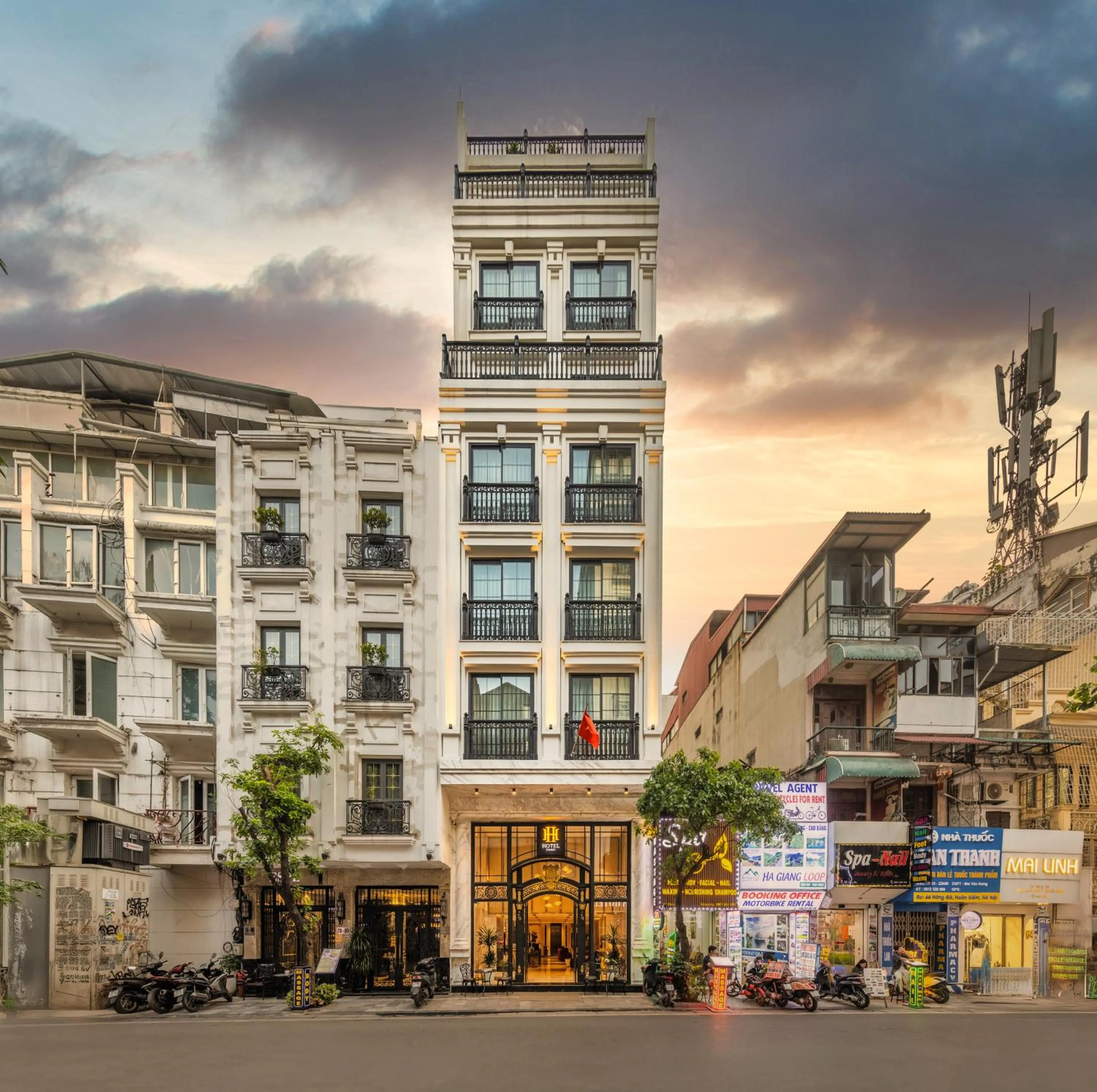 Property building in H Hôtel L'Art Hanoi
