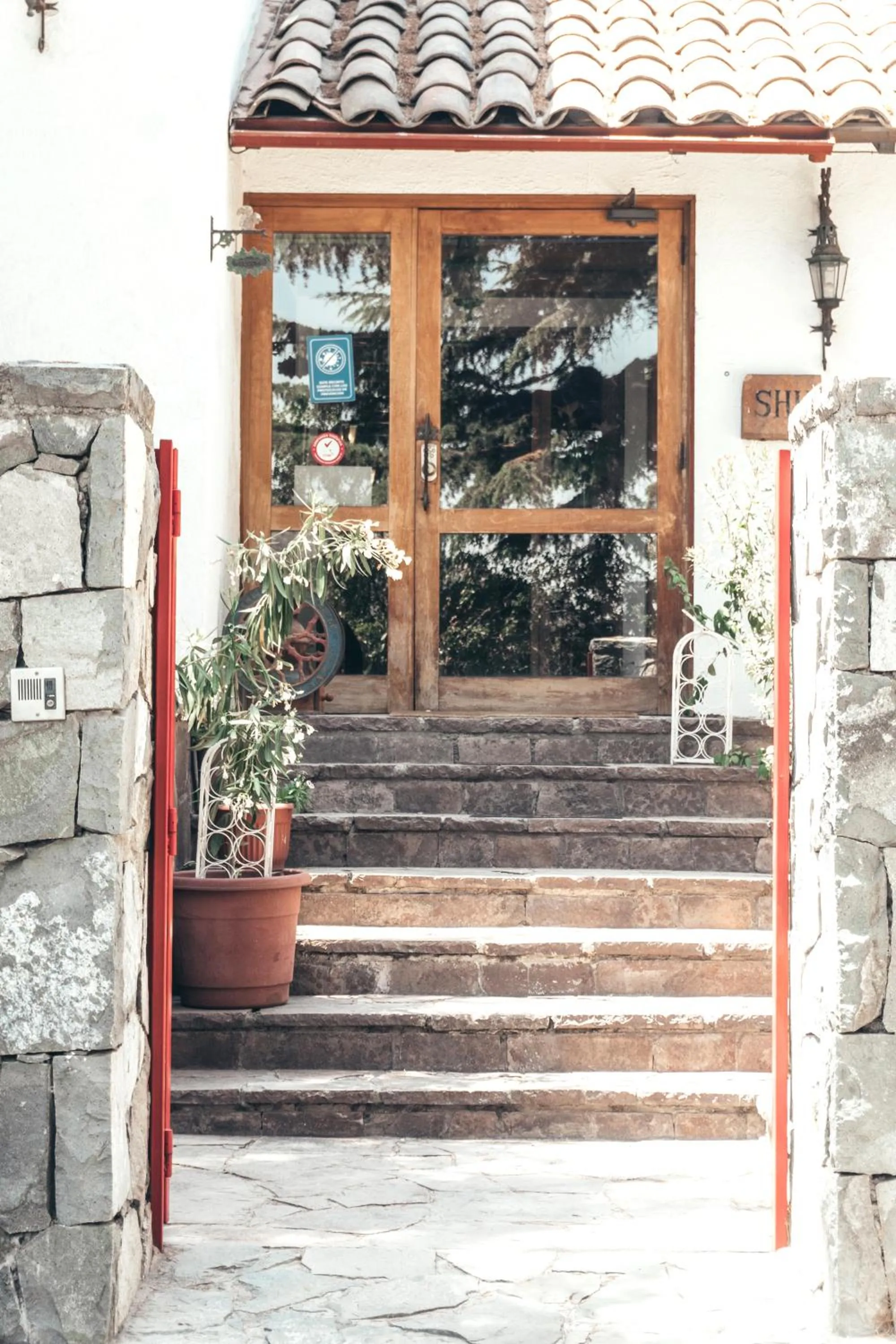 Facade/entrance in Casa Arrayán