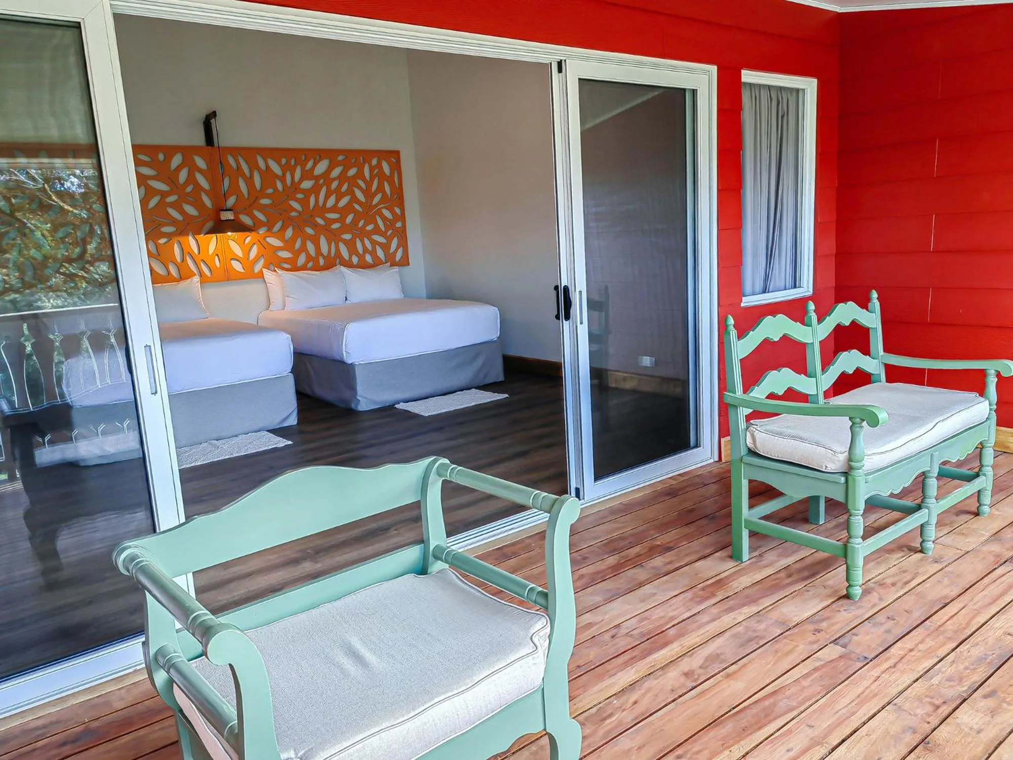 Photo of the whole room, Bed in Cloud Forest Lodge