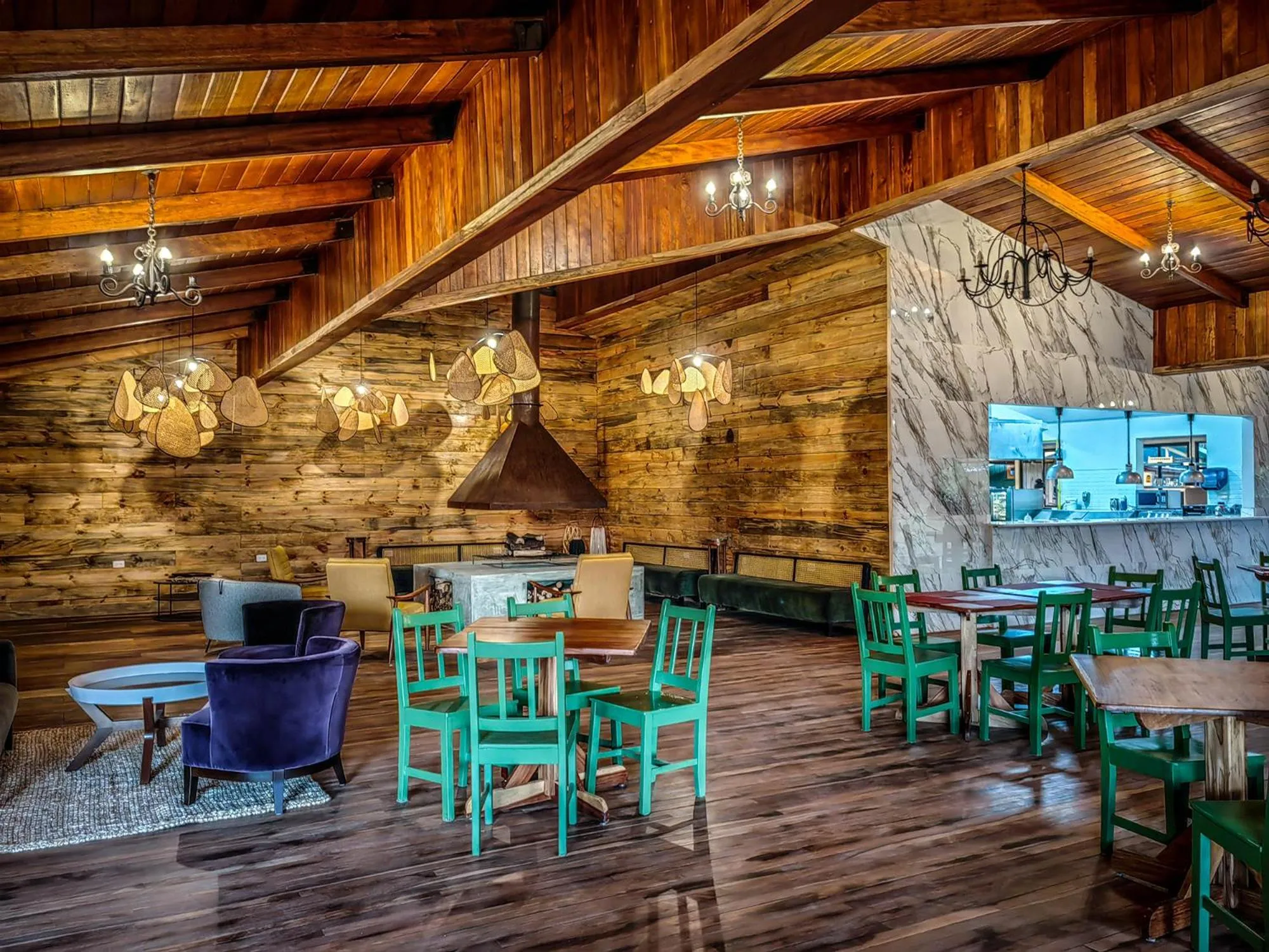 Restaurant/places to eat in Cloud Forest Lodge