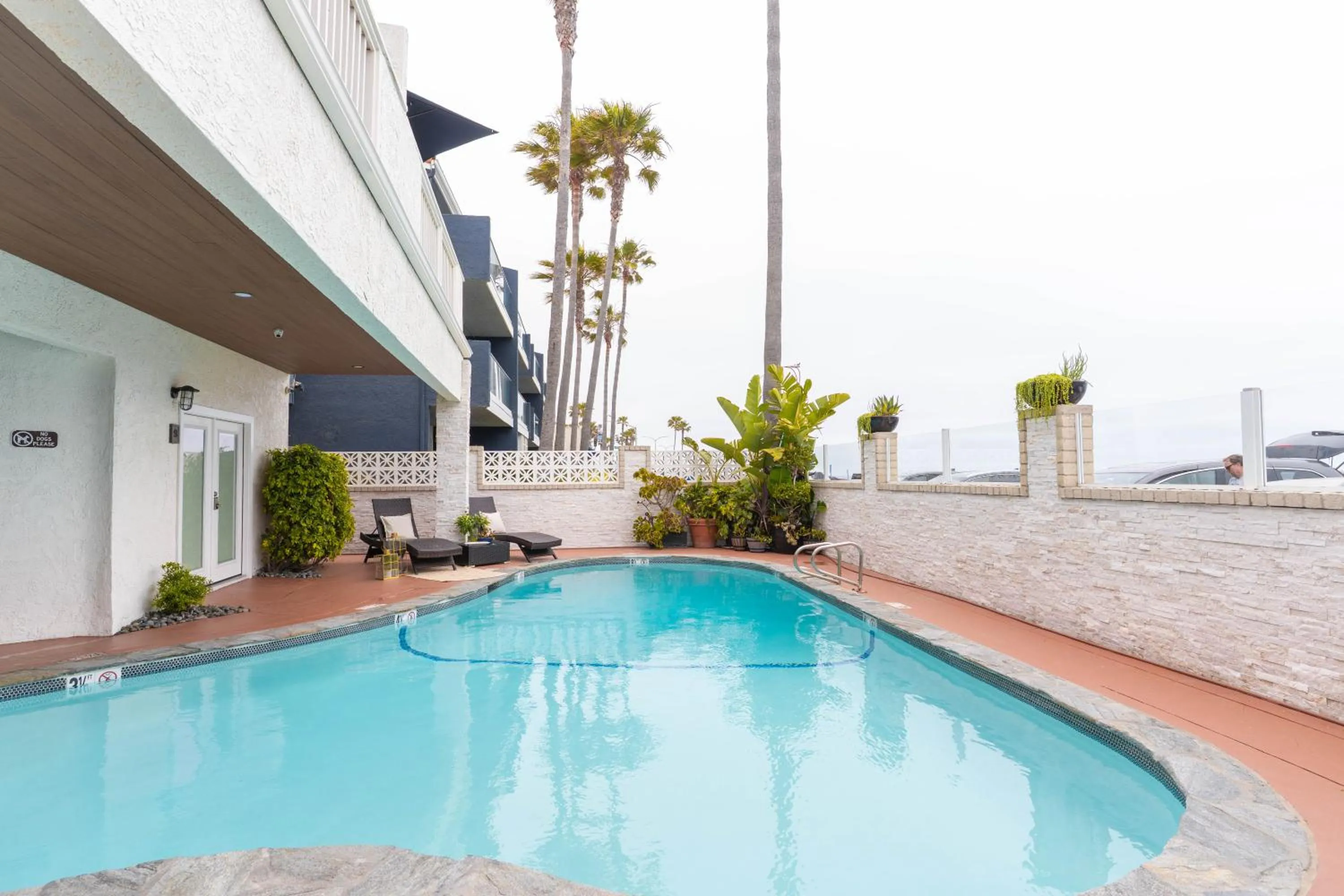 Swimming pool in Beachwalk Villas
