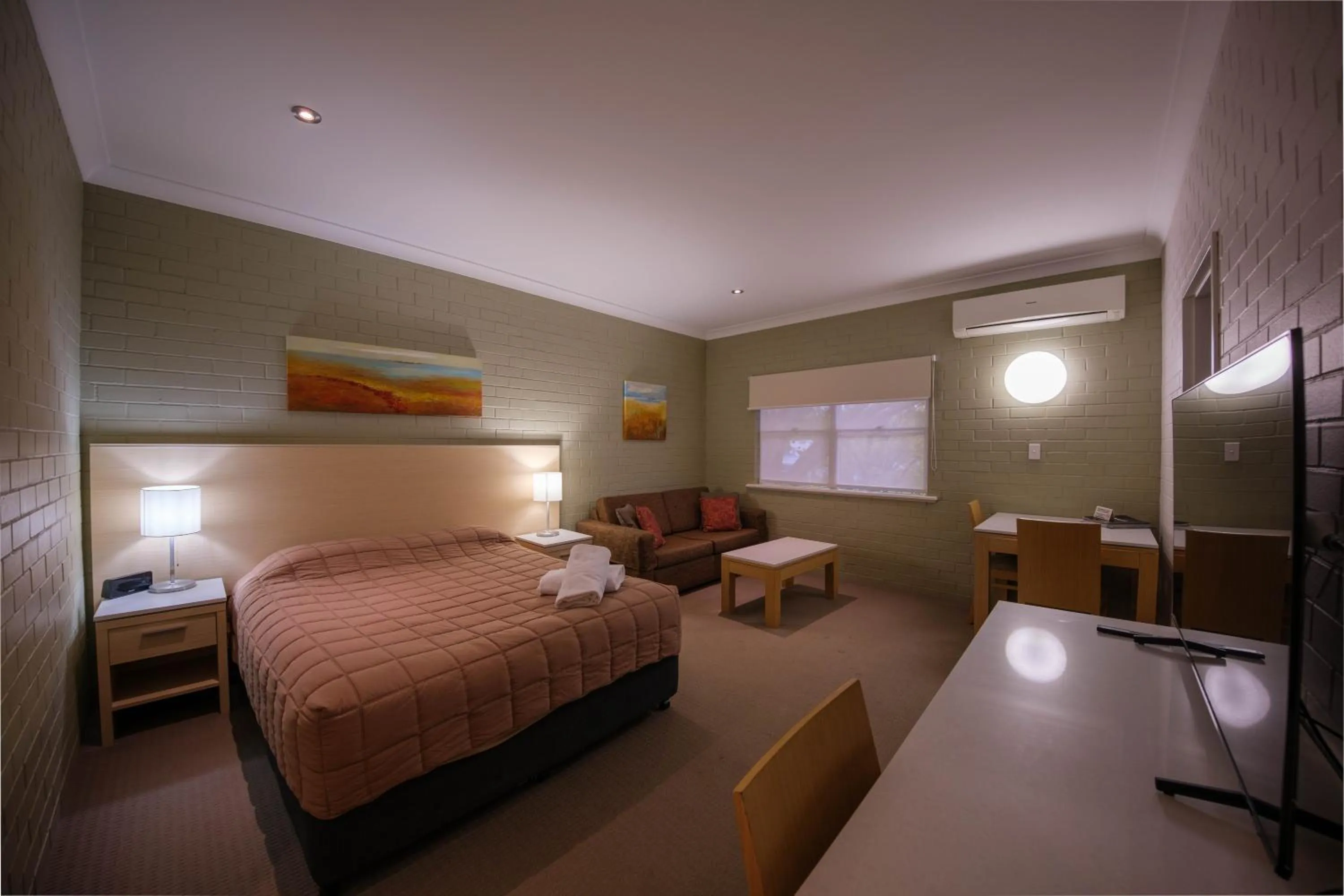 Bed in Imperial Motel