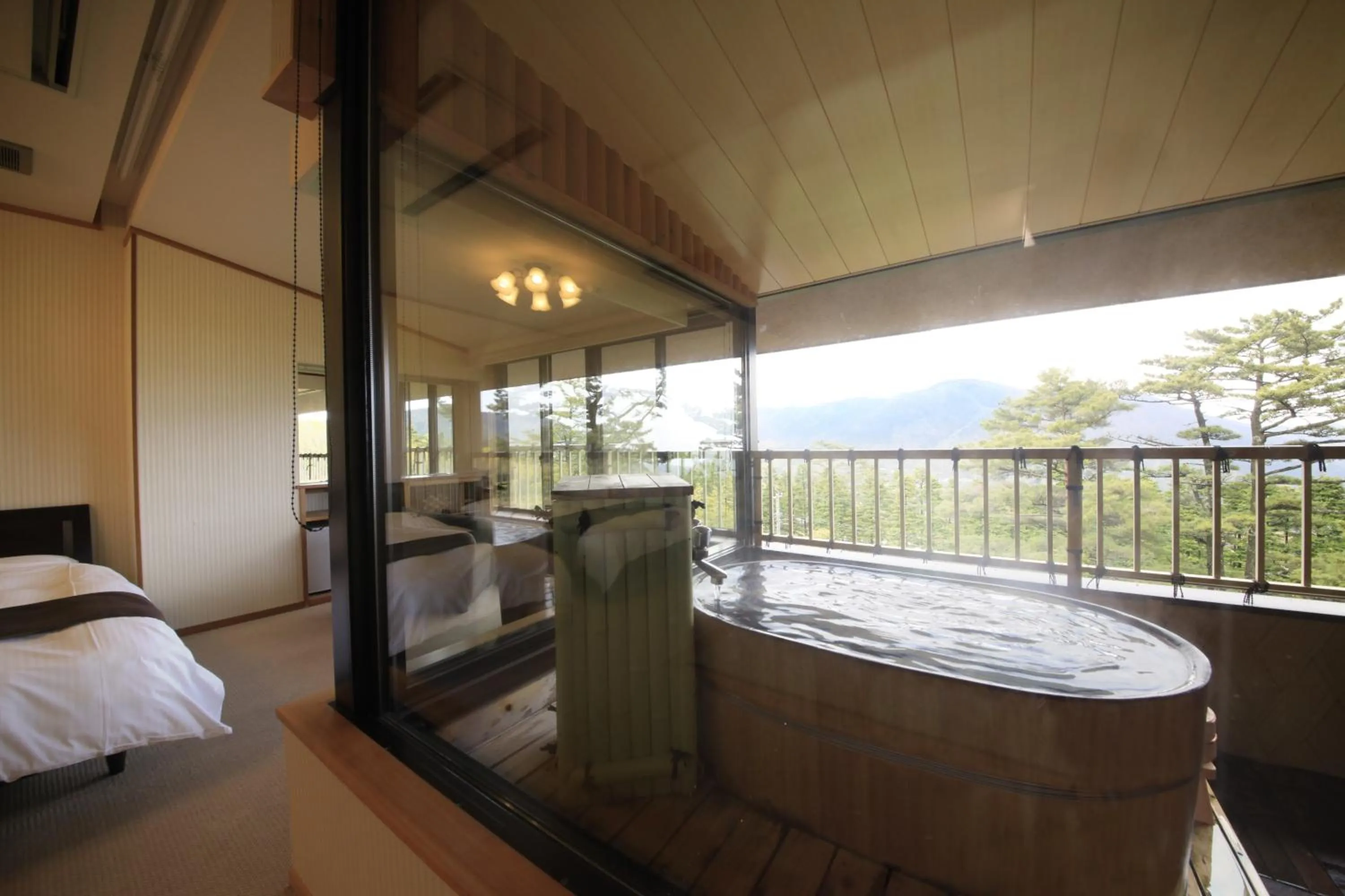 Bathroom, Bed in Yutorelo-an