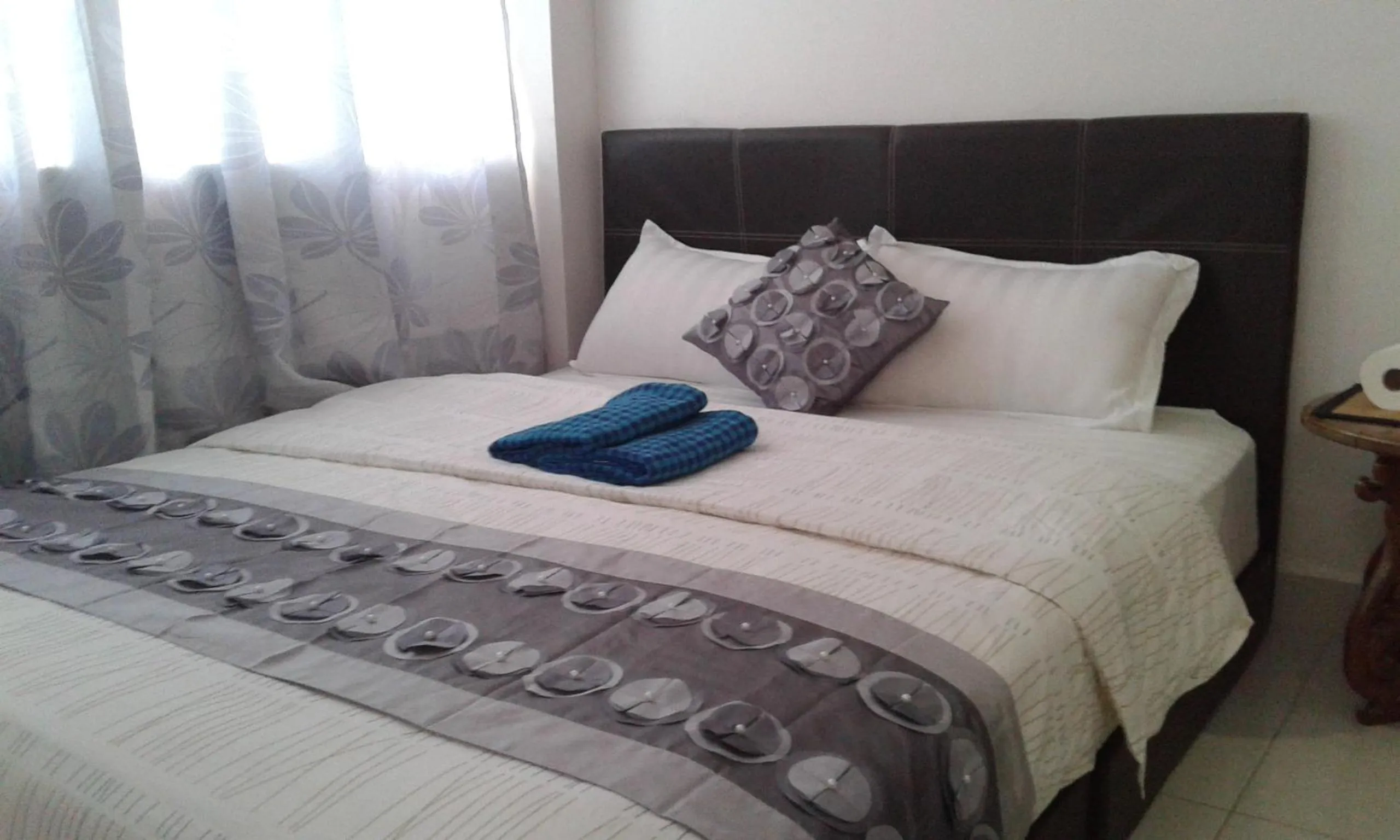 Bathroom, Bed in Best Seven Inn