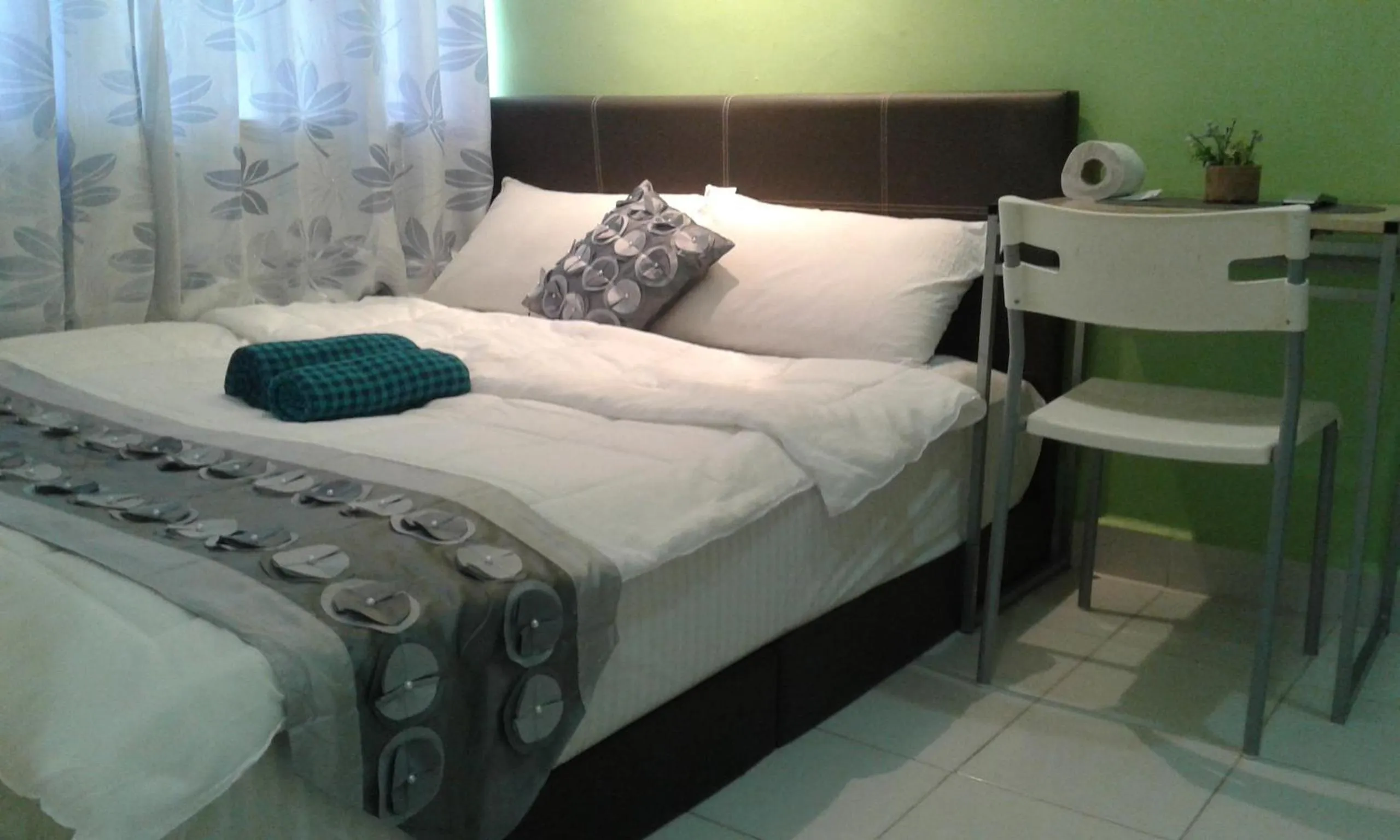 Bedroom, Bed in Best Seven Inn