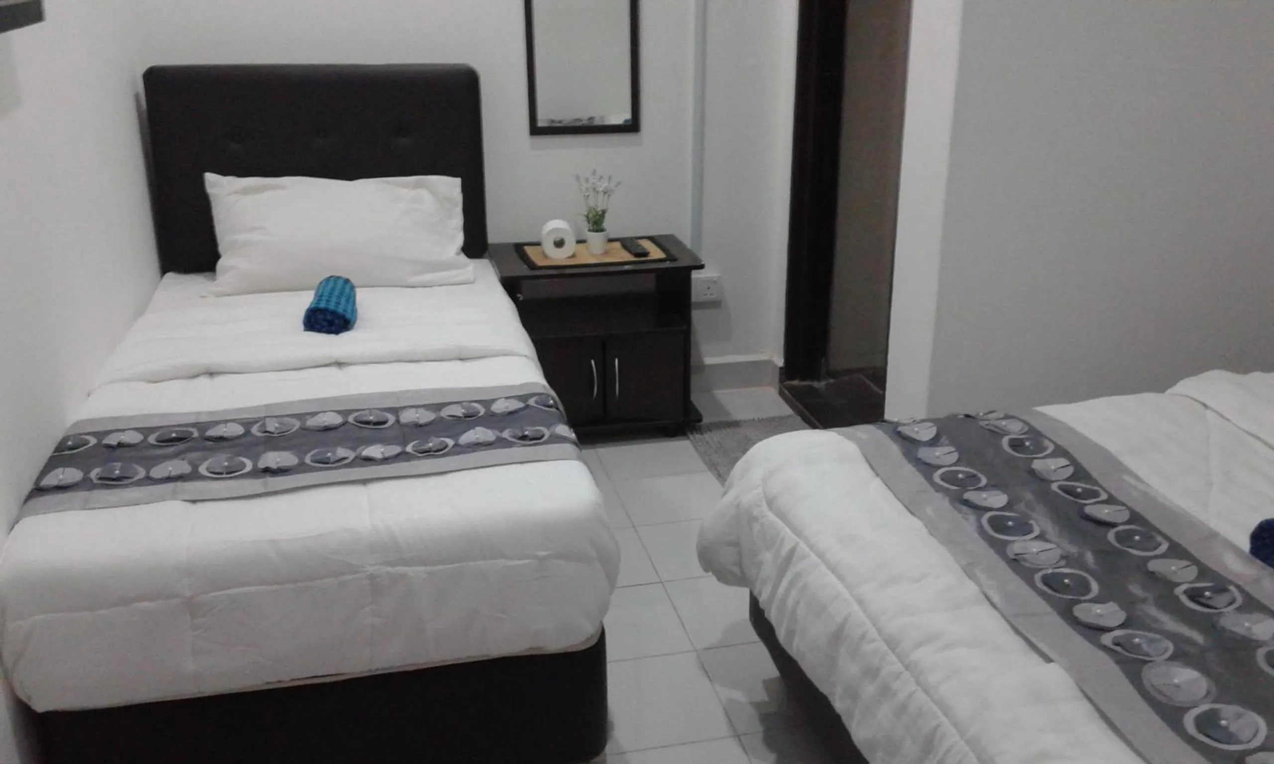 Bedroom, Bed in Best Seven Inn