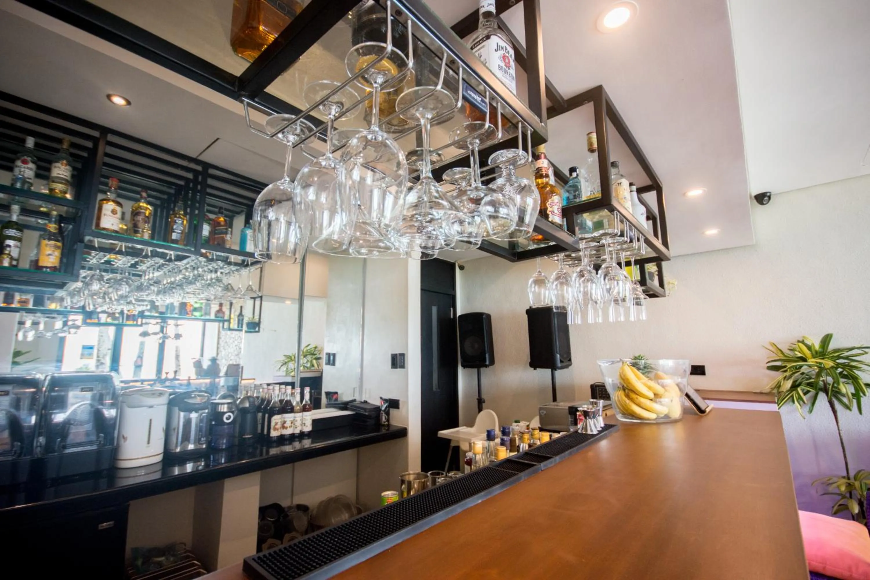 Lounge or bar in WaterColors Boracay Dive Resort