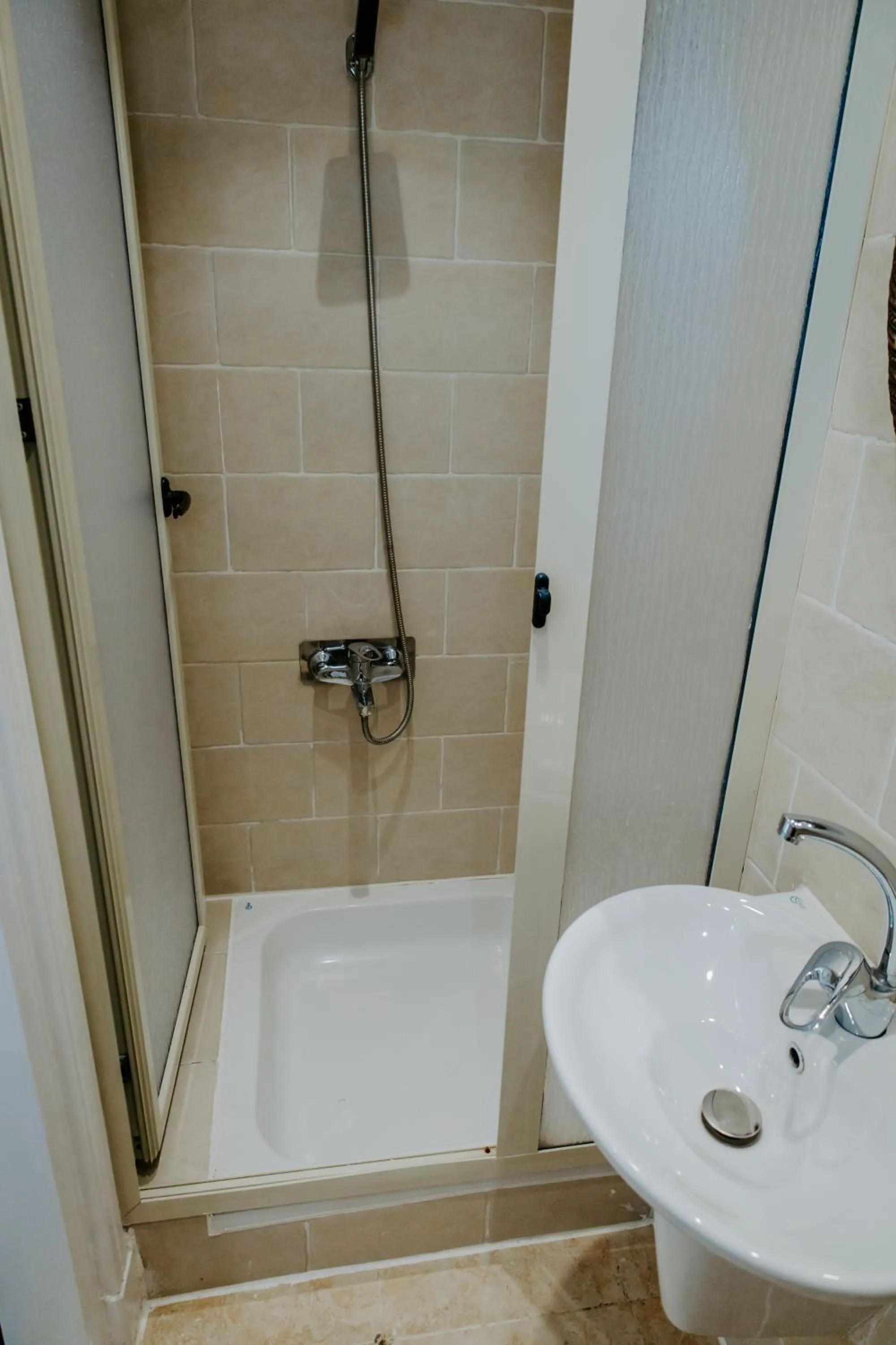 Shower in Aton Suites Luxor Resort East Bank Nile View