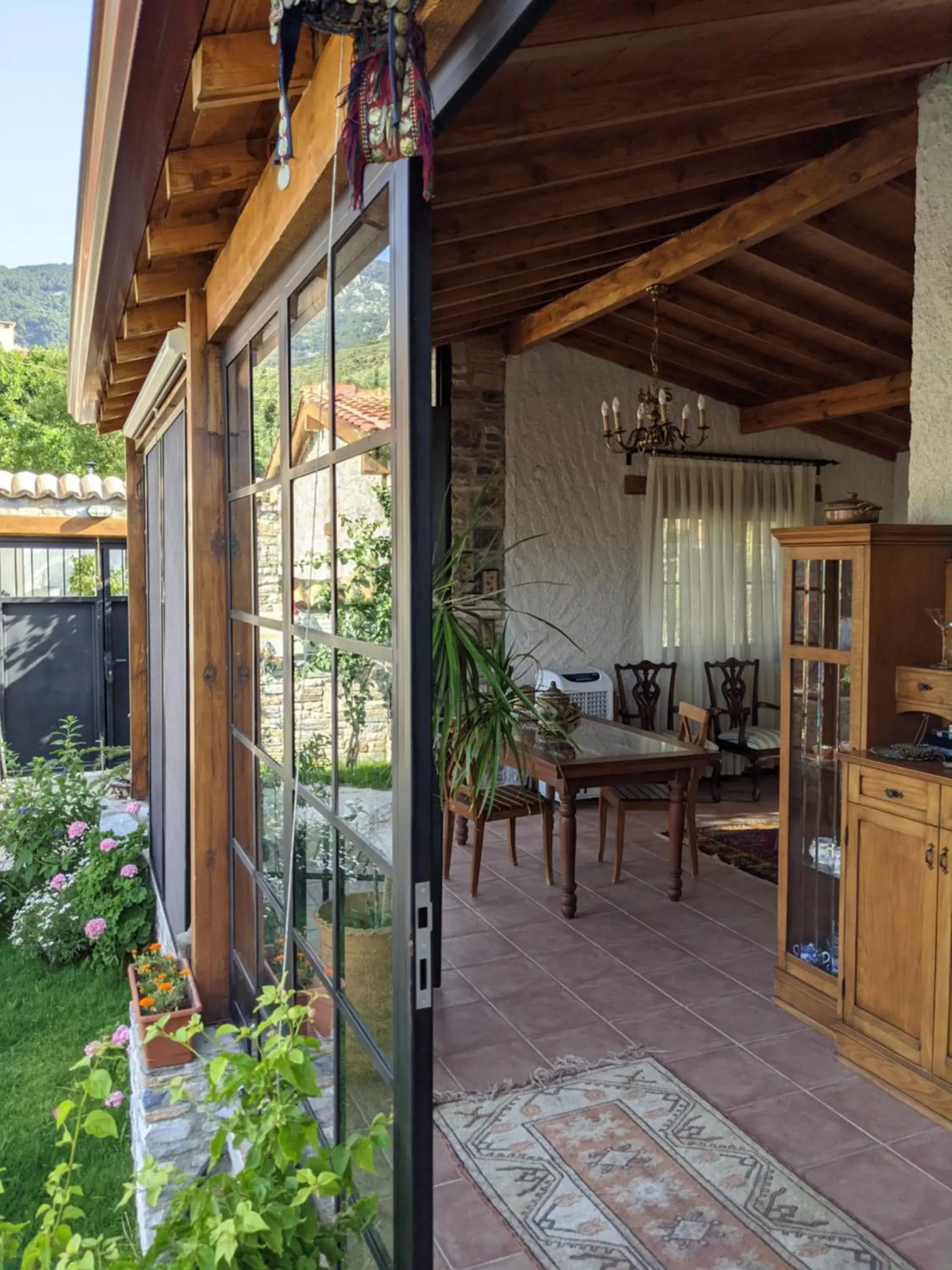 Triple Room with Garden View in Bahab Guest House Triple Room with Garden View in Bahab Guest House