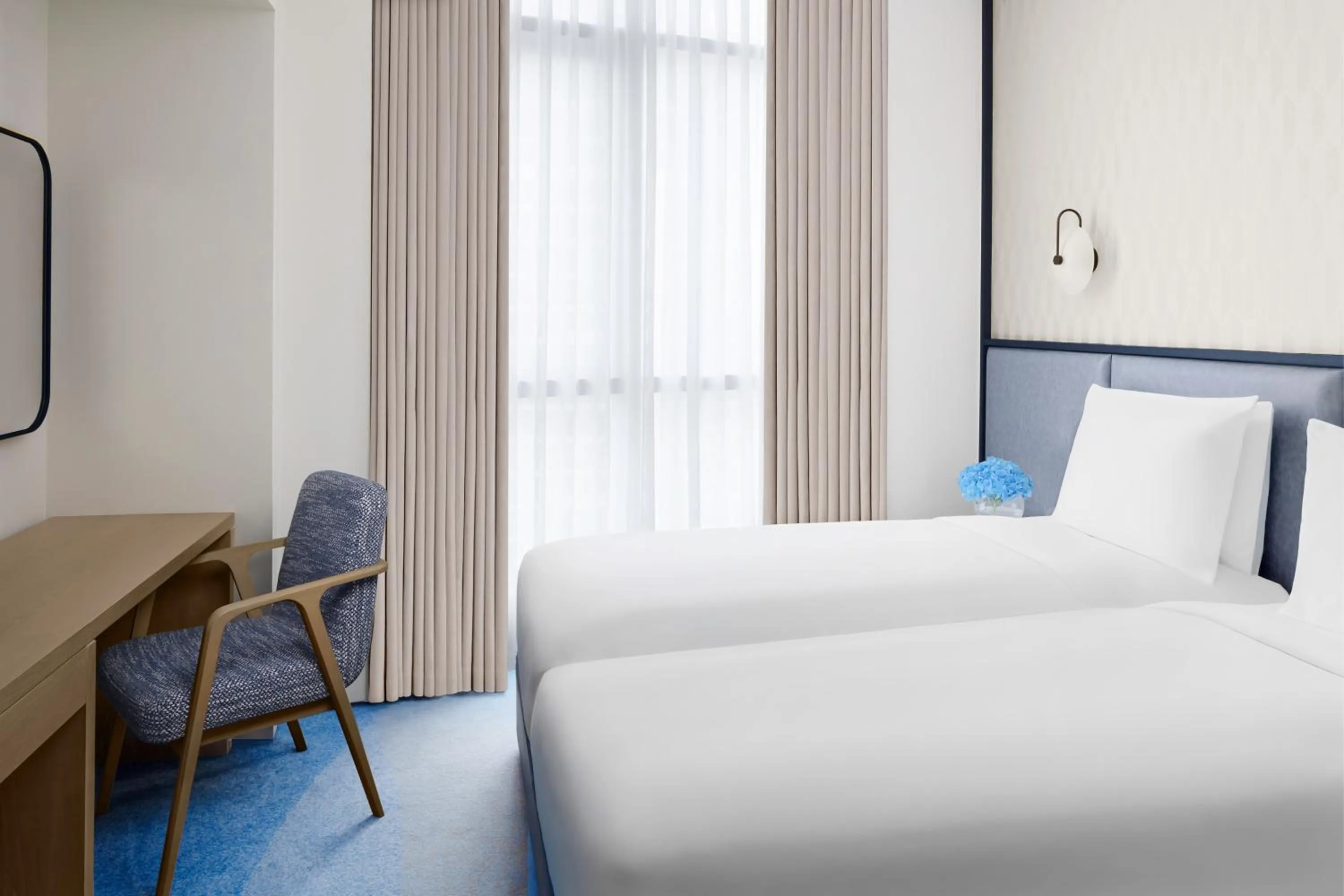 Guests, Bed in InterContinental Dubai Marina by IHG