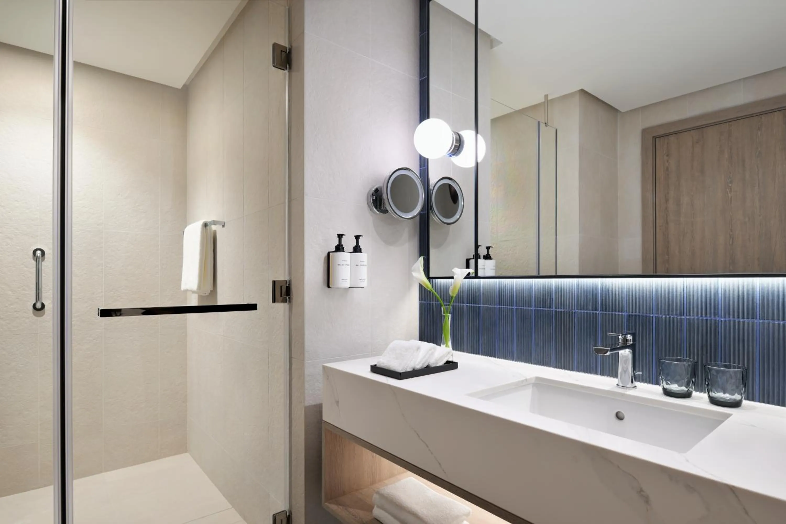Shower in InterContinental Dubai Marina by IHG