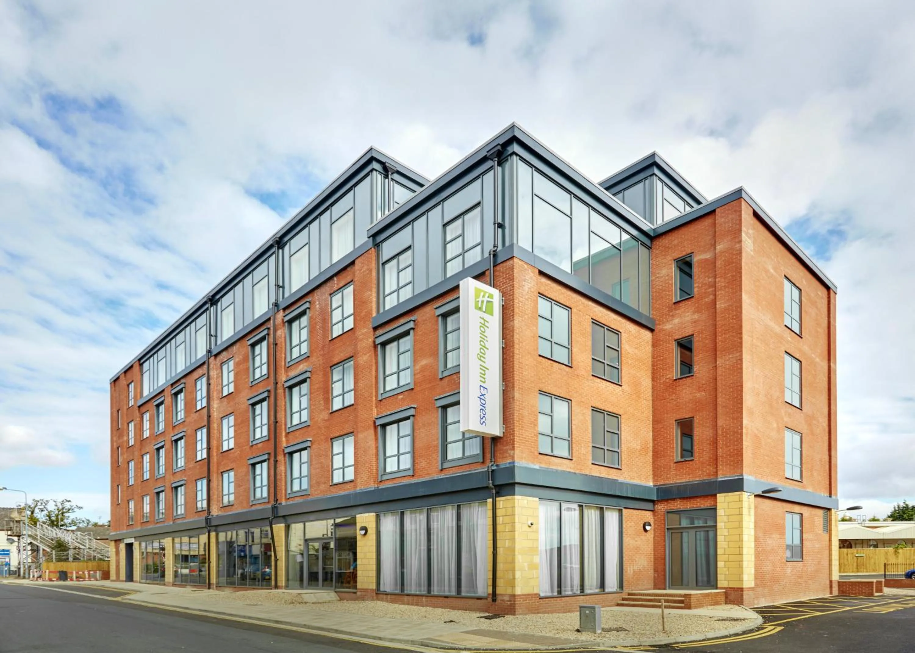Property building in Holiday Inn Express Grimsby by IHG