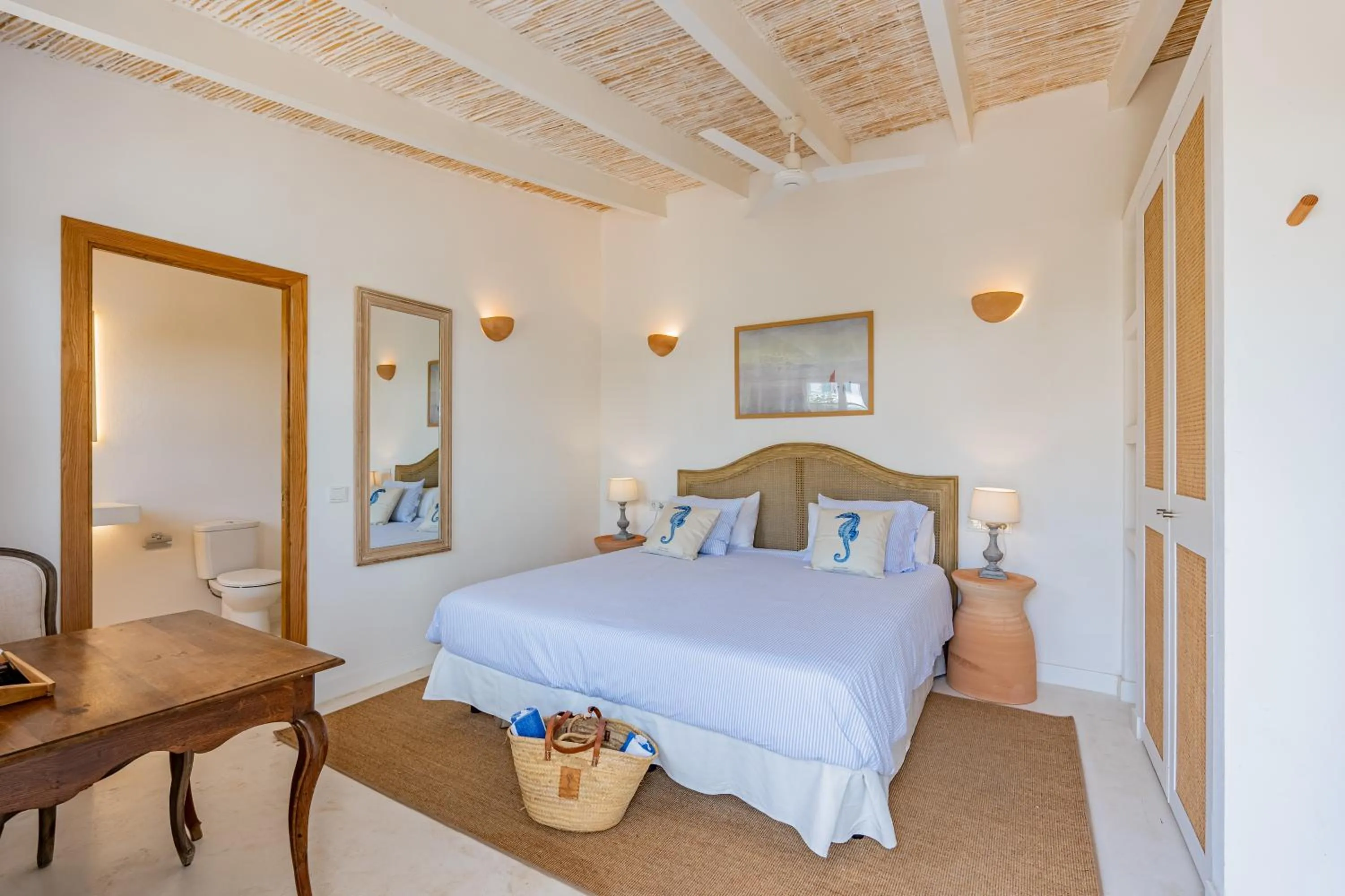 Photo of the whole room, Bed in The Sea Club