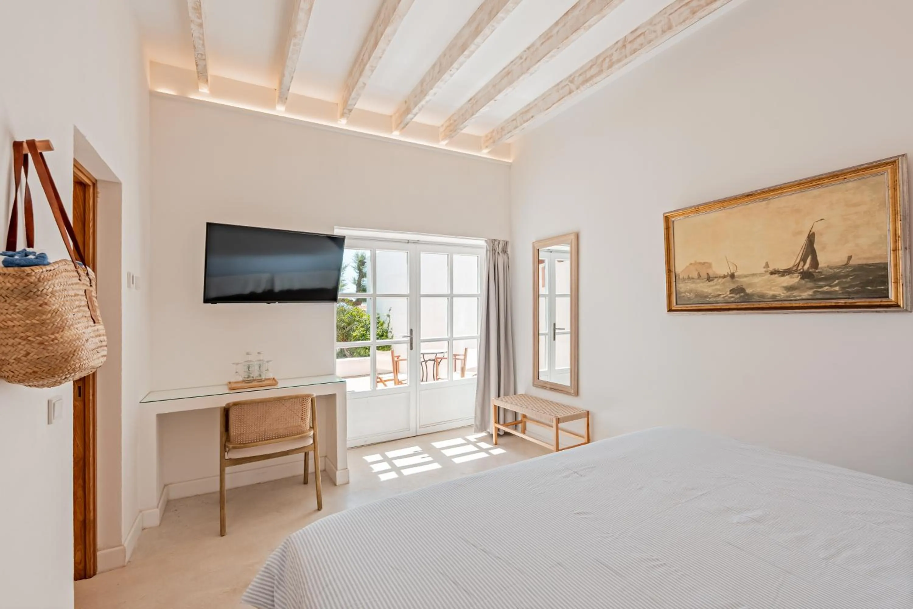 Photo of the whole room, Bed in The Sea Club