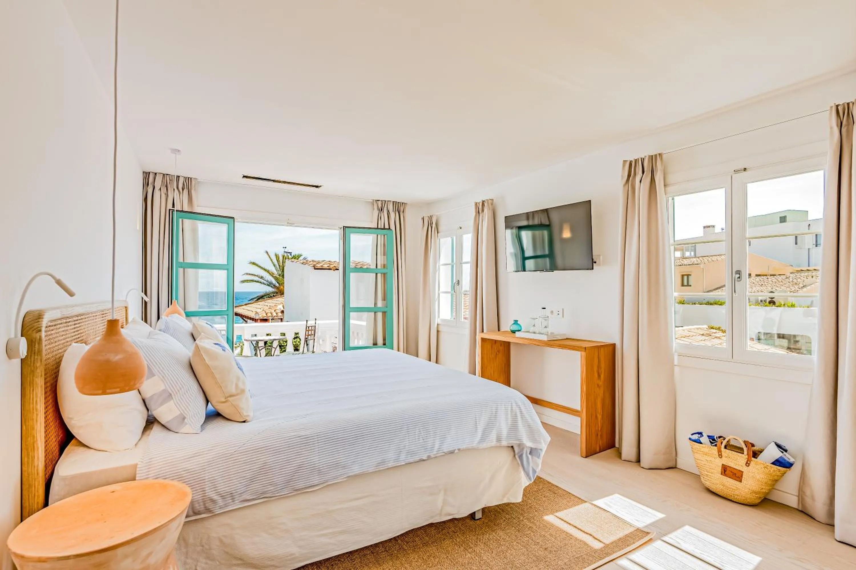 Bedroom, Bed in The Sea Club