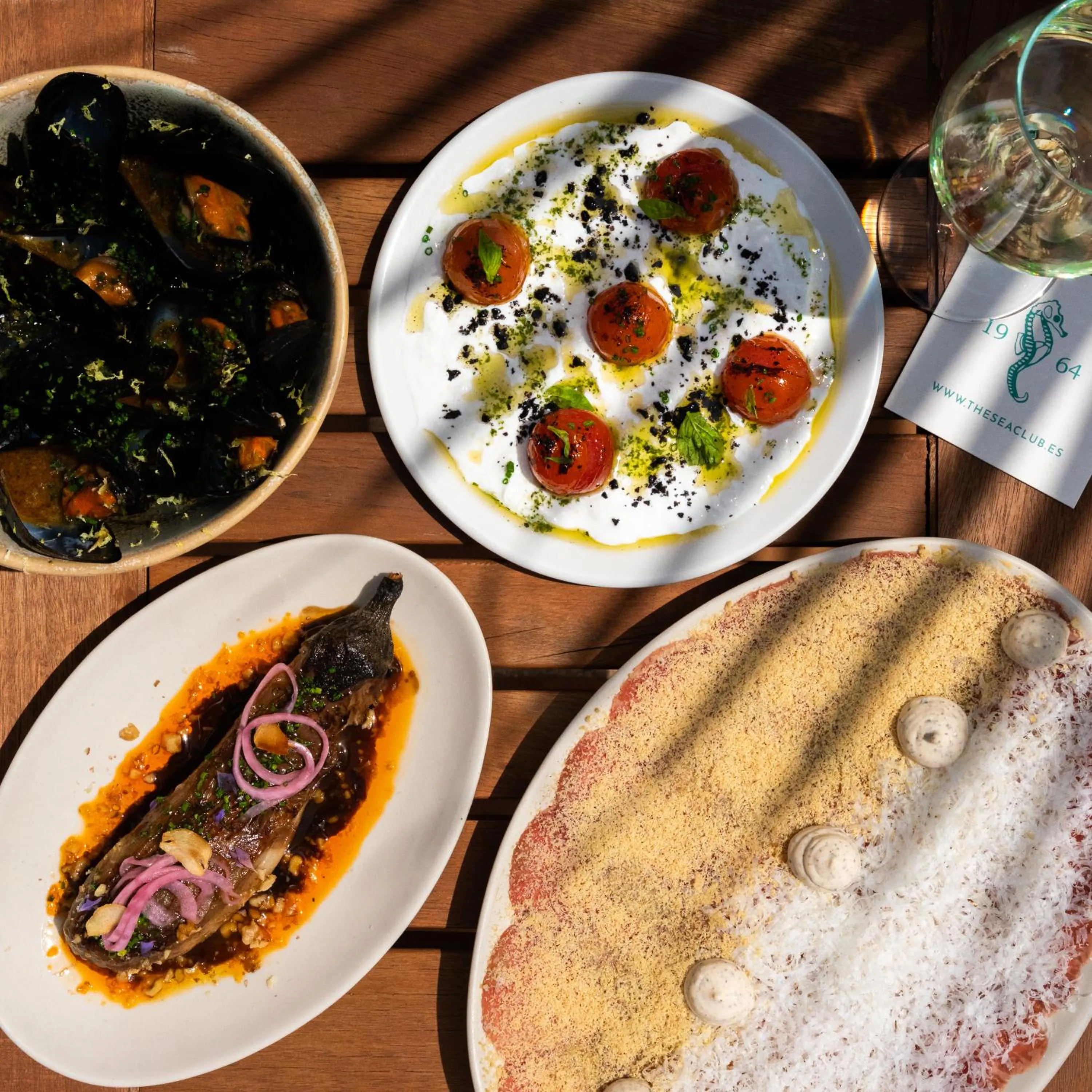 Restaurant/places to eat in The Sea Club