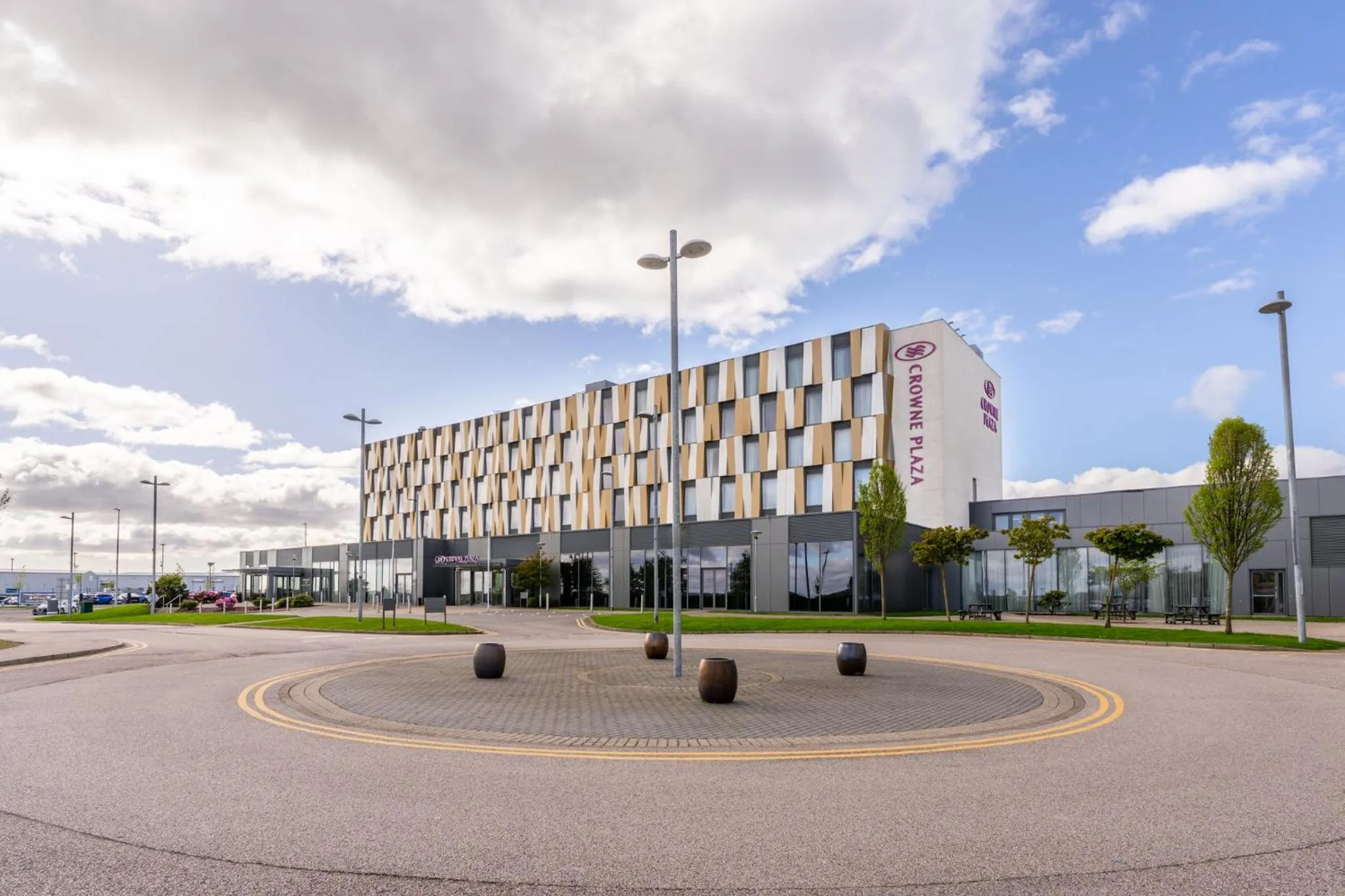 Property building in Crowne Plaza Aberdeen Airport by IHG