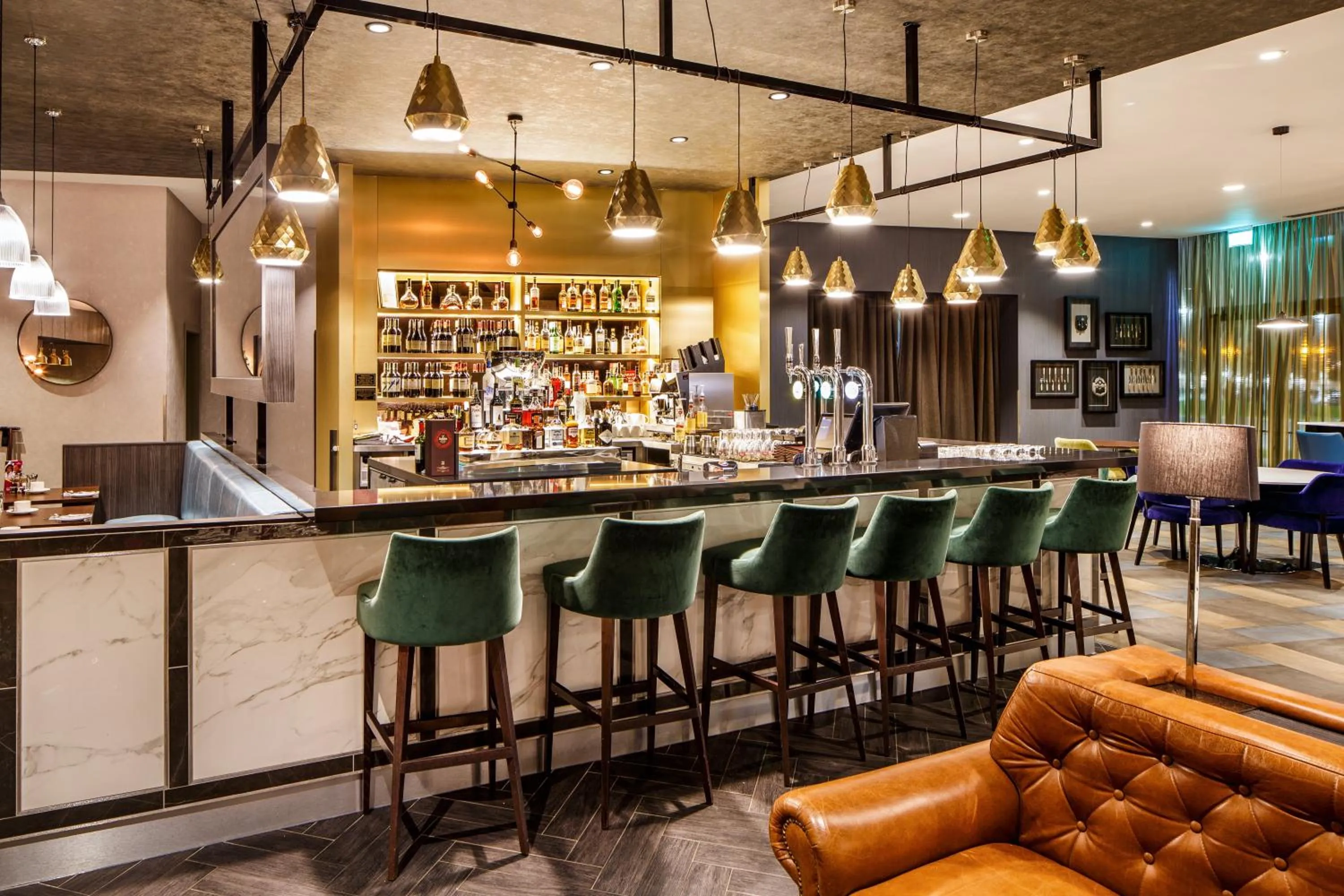 Lounge or bar in Crowne Plaza Aberdeen Airport by IHG