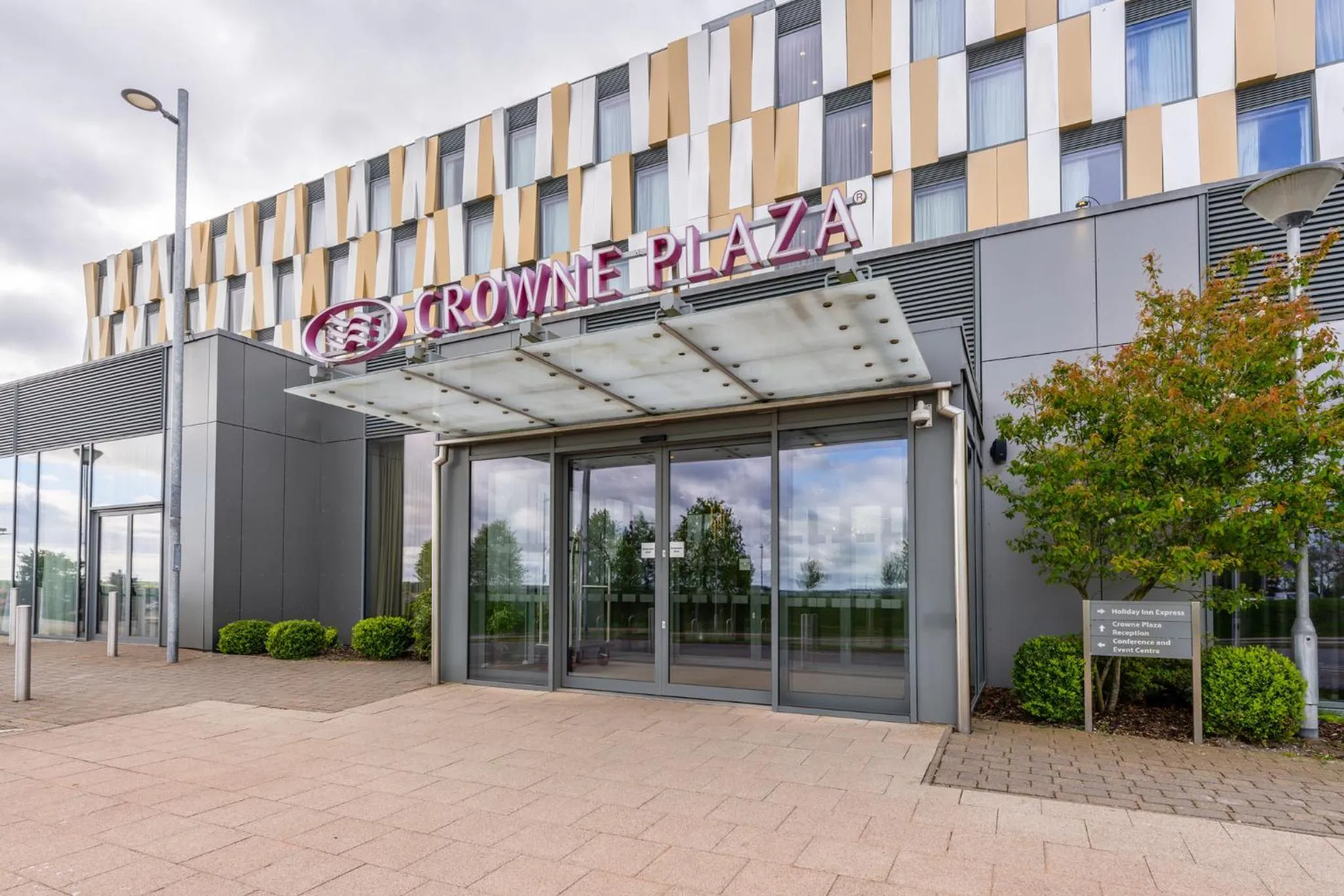 Property building in Crowne Plaza Aberdeen Airport by IHG