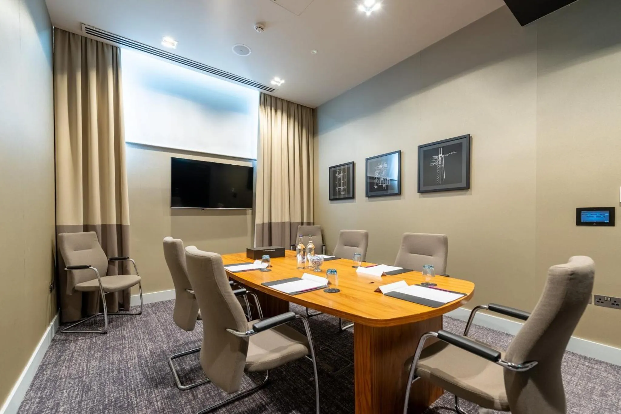 Meeting/conference room in Crowne Plaza Aberdeen Airport by IHG