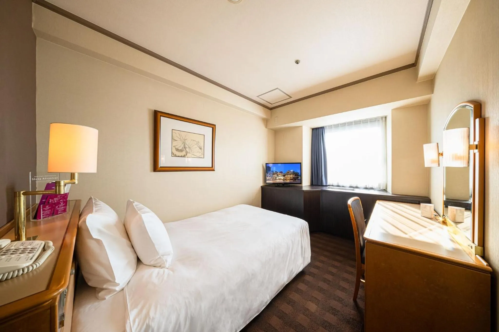 Photo of the whole room, Bed in ANA Crowne Plaza Matsuyama by IHG