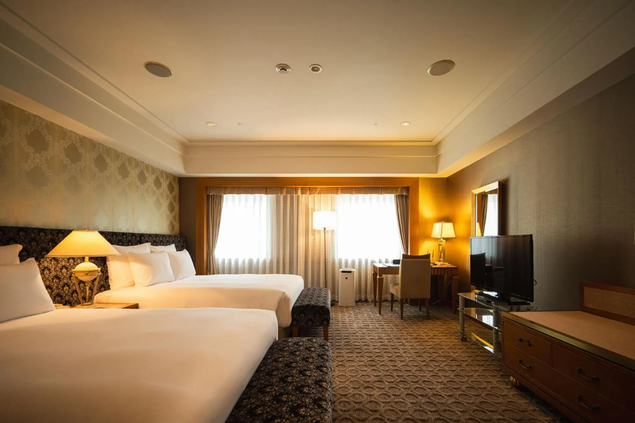 Photo of the whole room, Bed in ANA Crowne Plaza Matsuyama by IHG