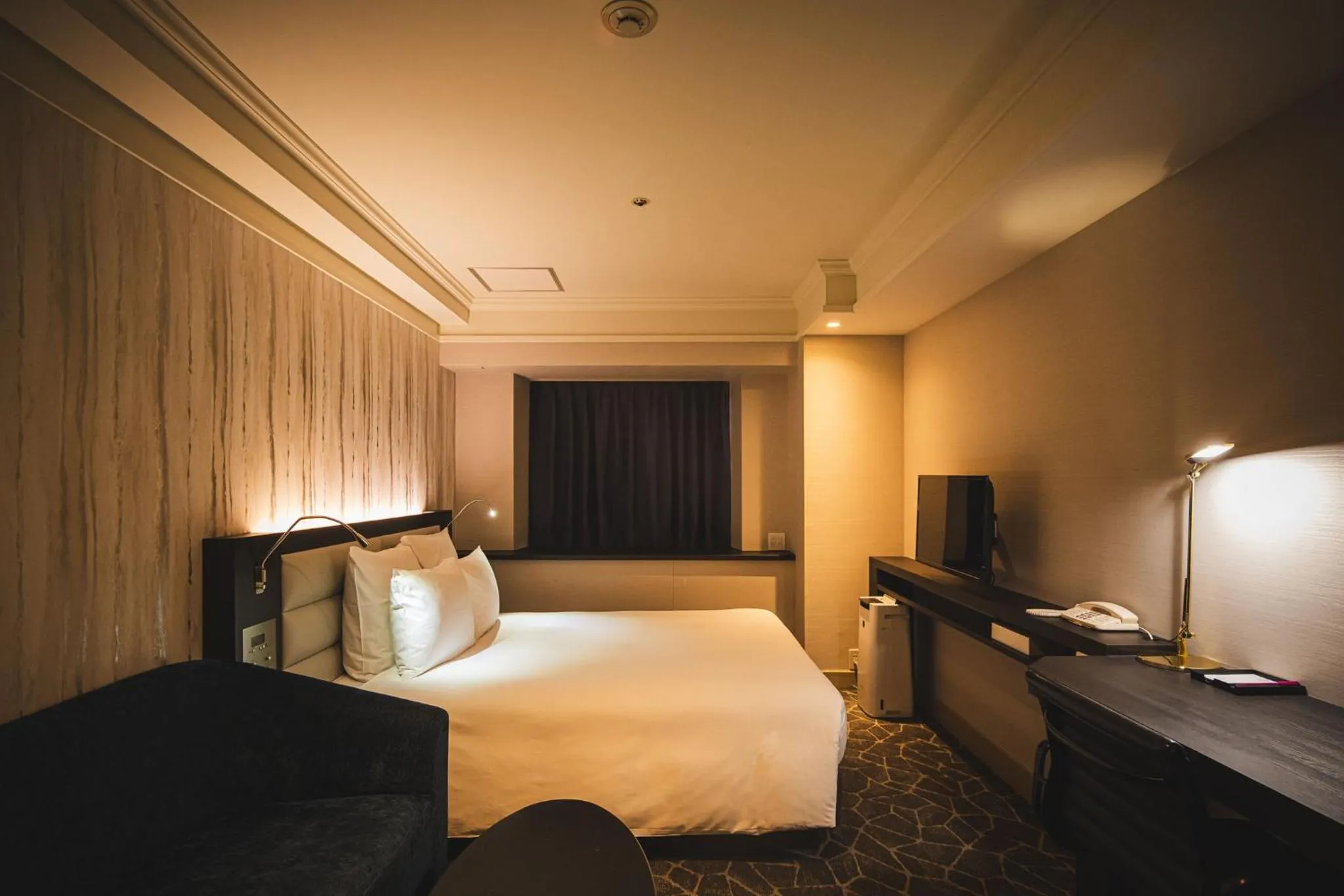 Photo of the whole room, Bed in ANA Crowne Plaza Matsuyama by IHG