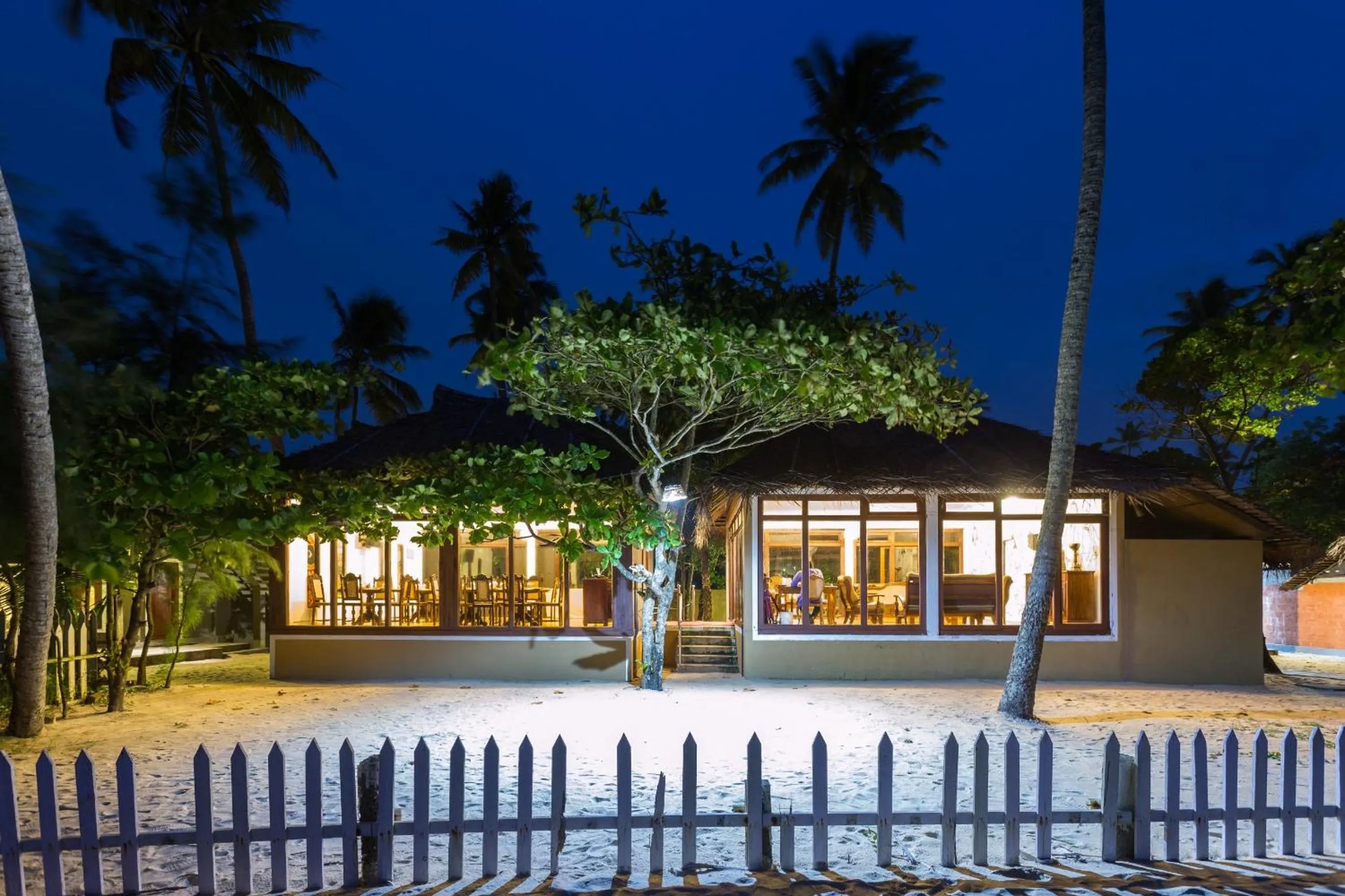 Restaurant/places to eat in Azure Tides Marari