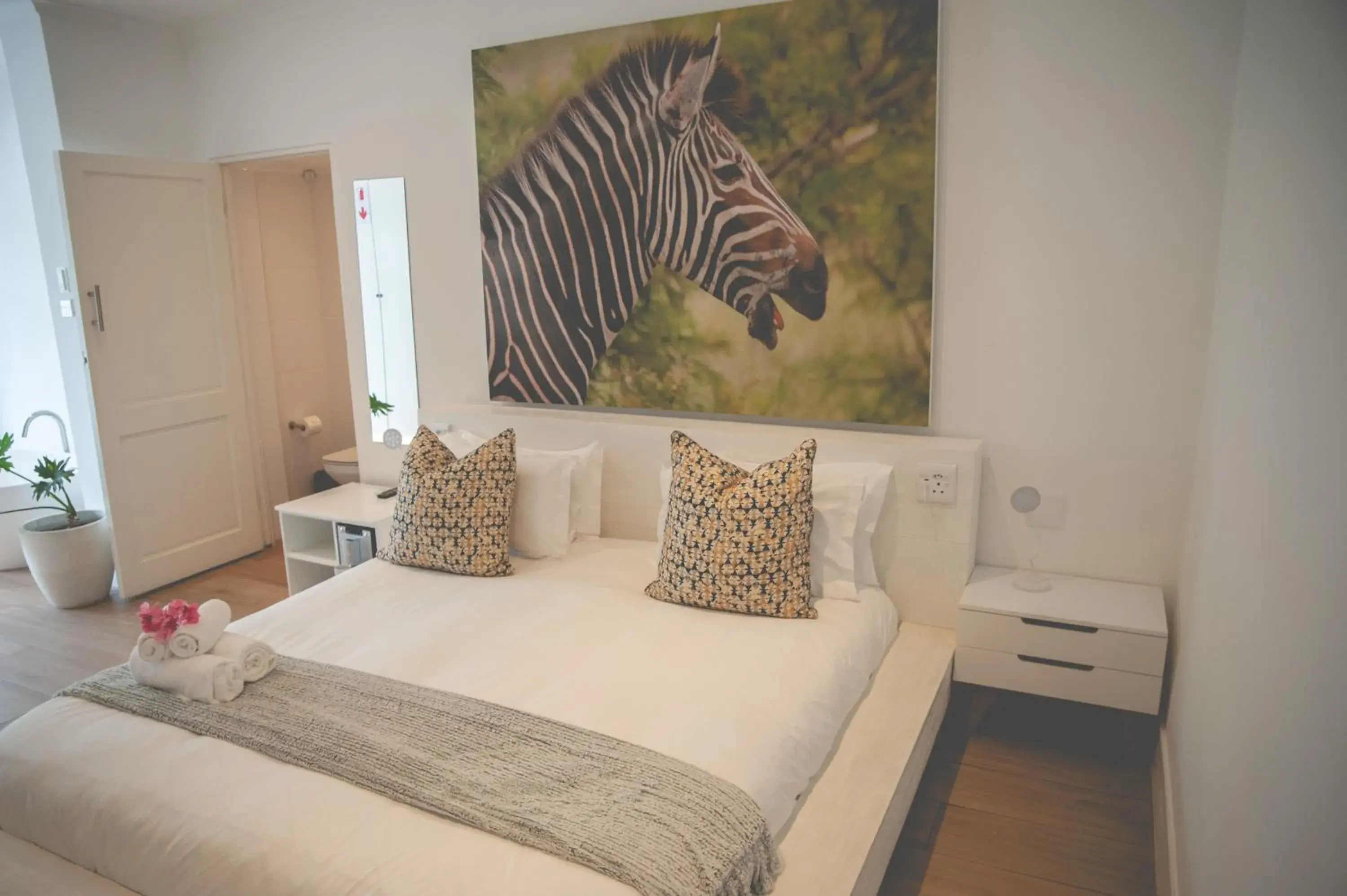 Economy Double Room in theLAB Franschhoek Economy Double Room in theLAB Franschhoek