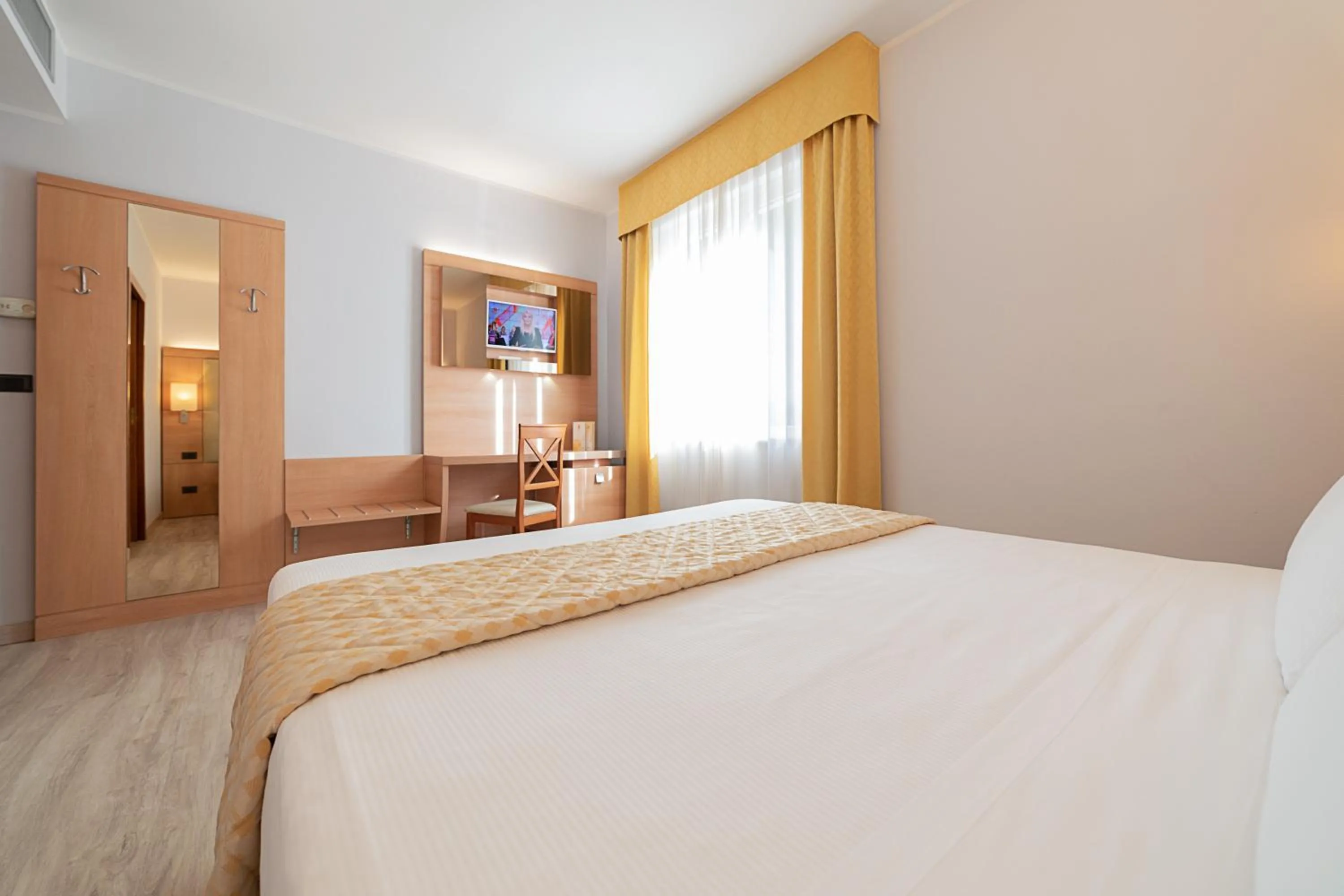 Bed in Hotel GARDENIA & Villa CHARME Adults Friendly 4Star service