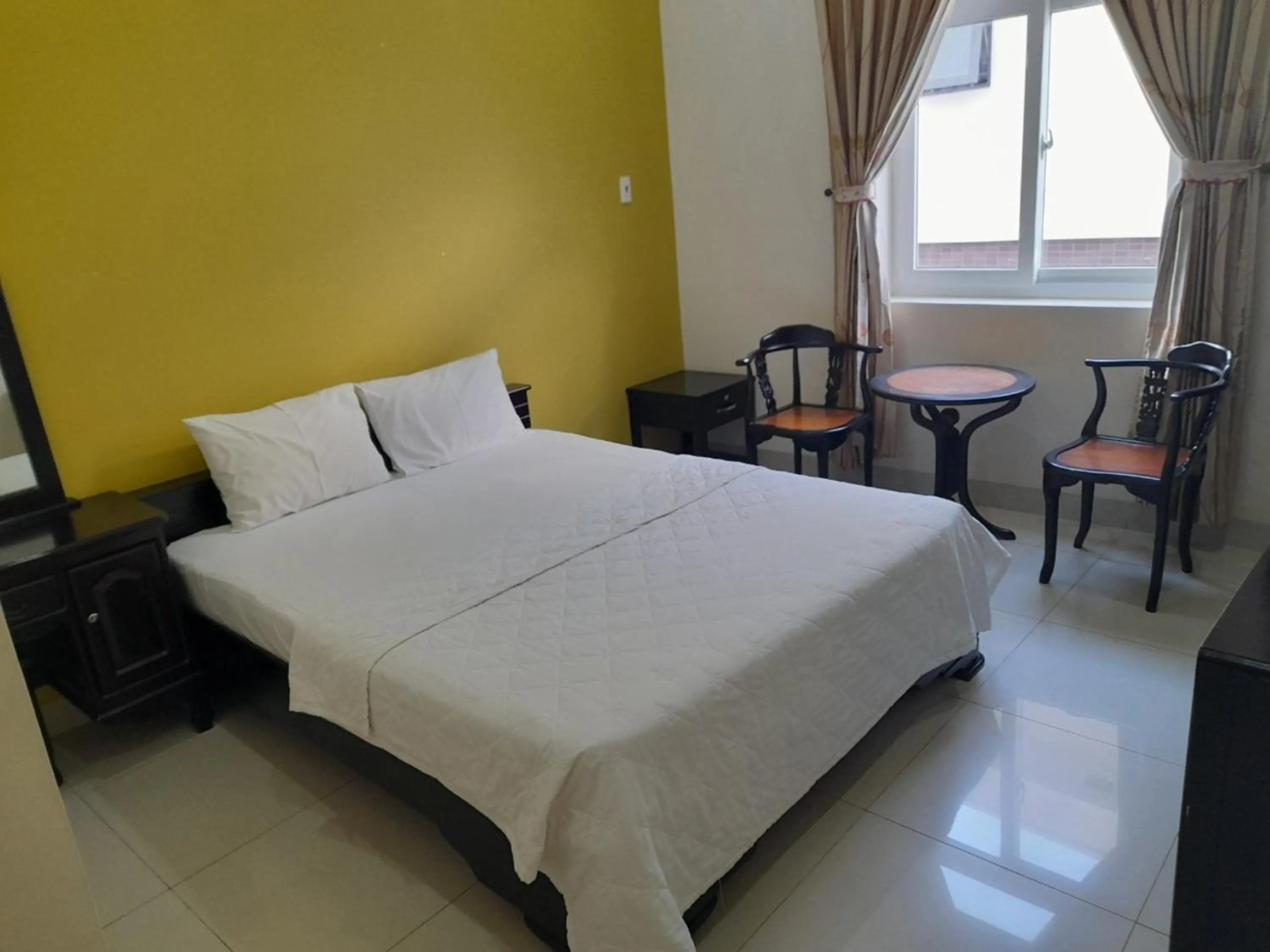 Photo of the whole room, Bed in Tan Duy Hotel