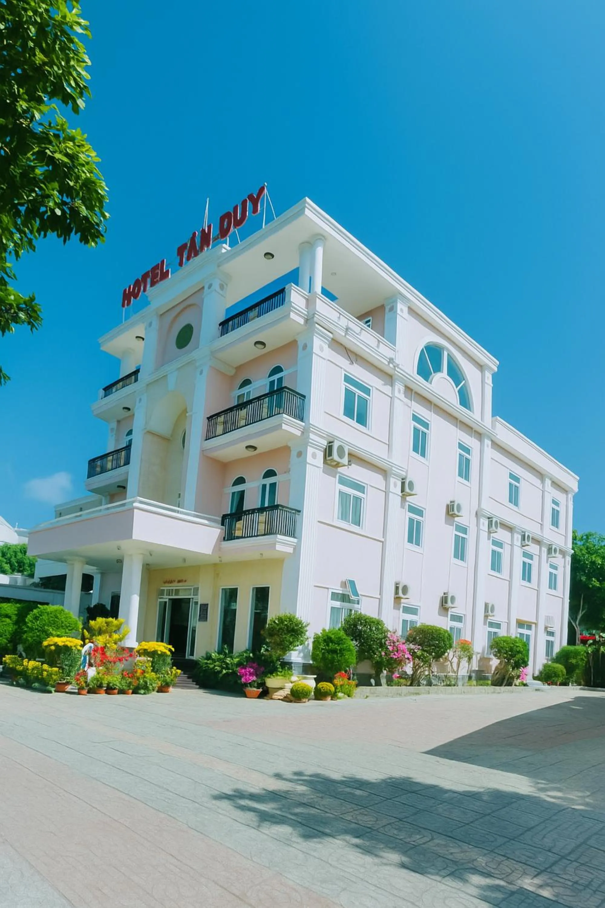 Property building in Tan Duy Hotel