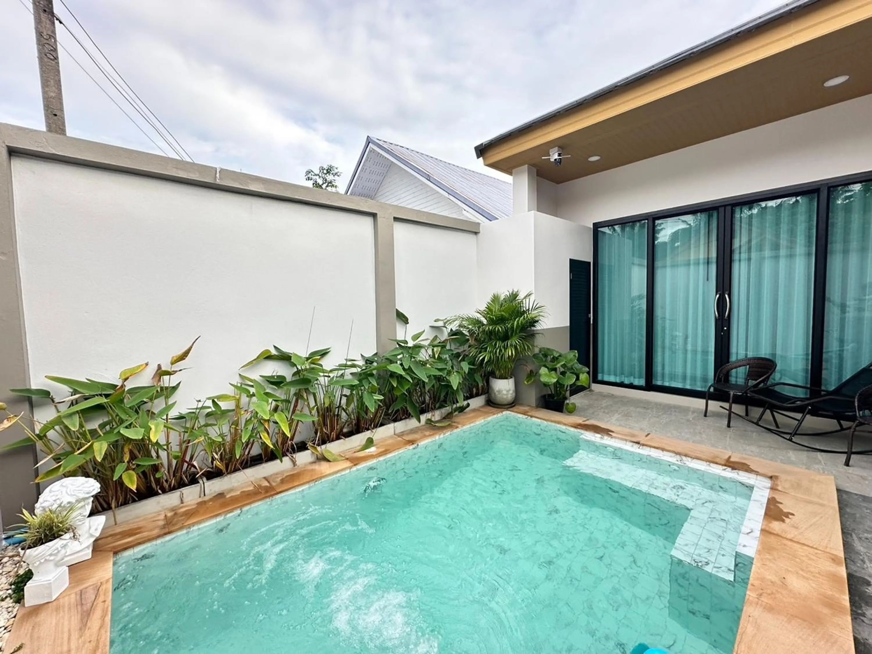 Swimming pool in Golden Palm Resort