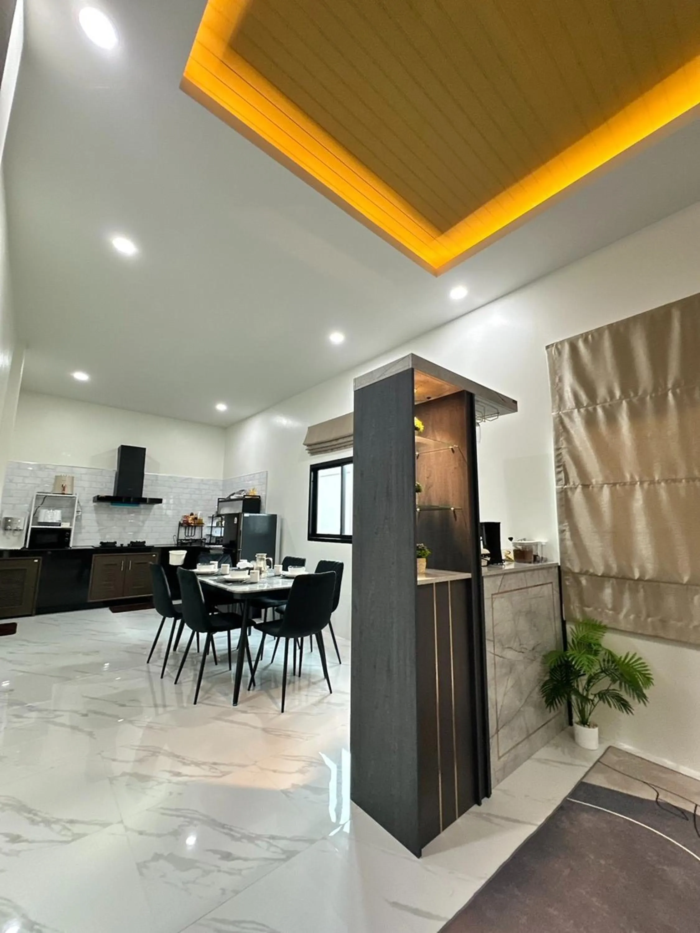 Area and facilities in Golden Palm Resort