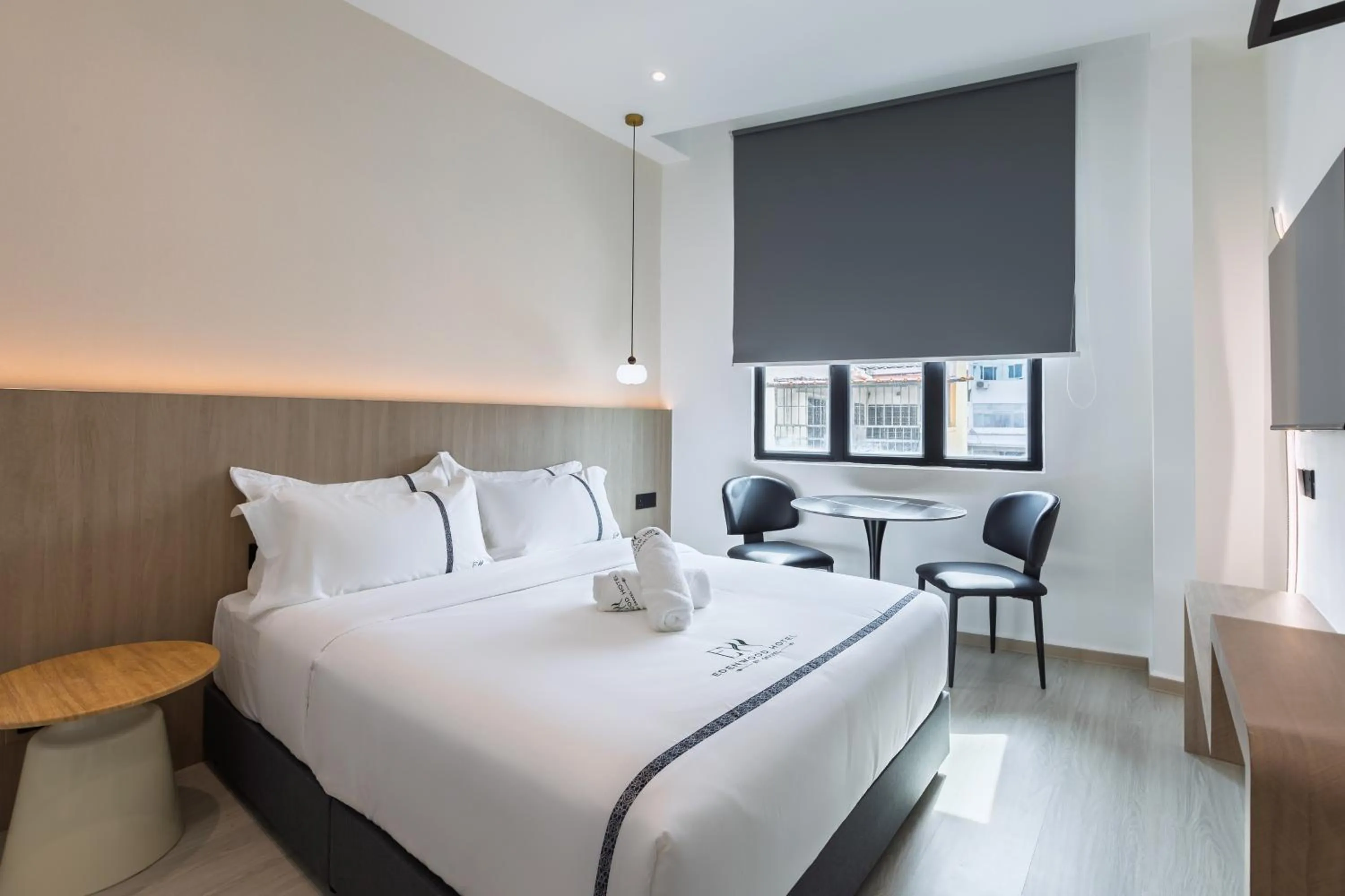 Bed in Edenwood Hotel