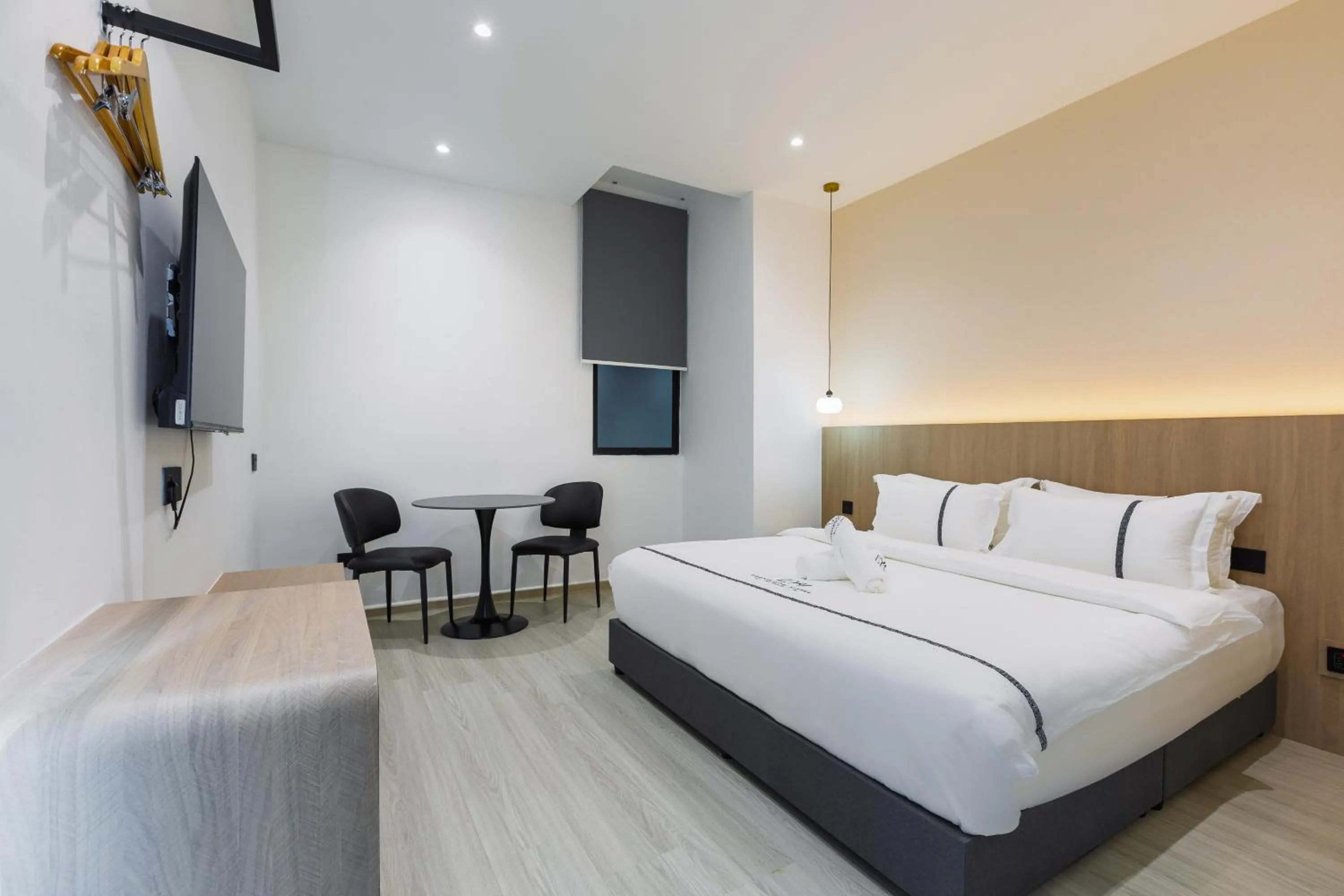 Bed in Edenwood Hotel