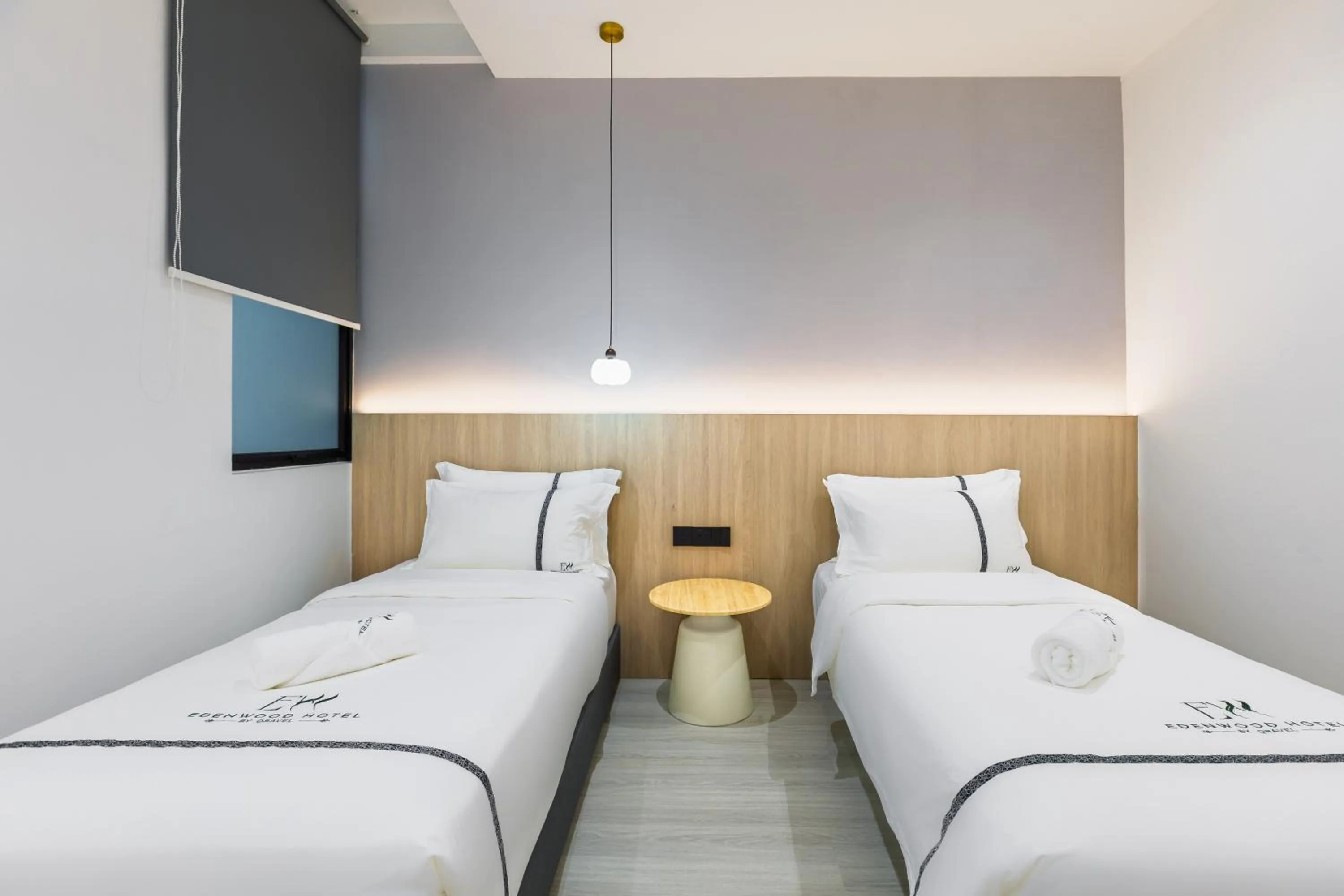 Bed in Edenwood Hotel