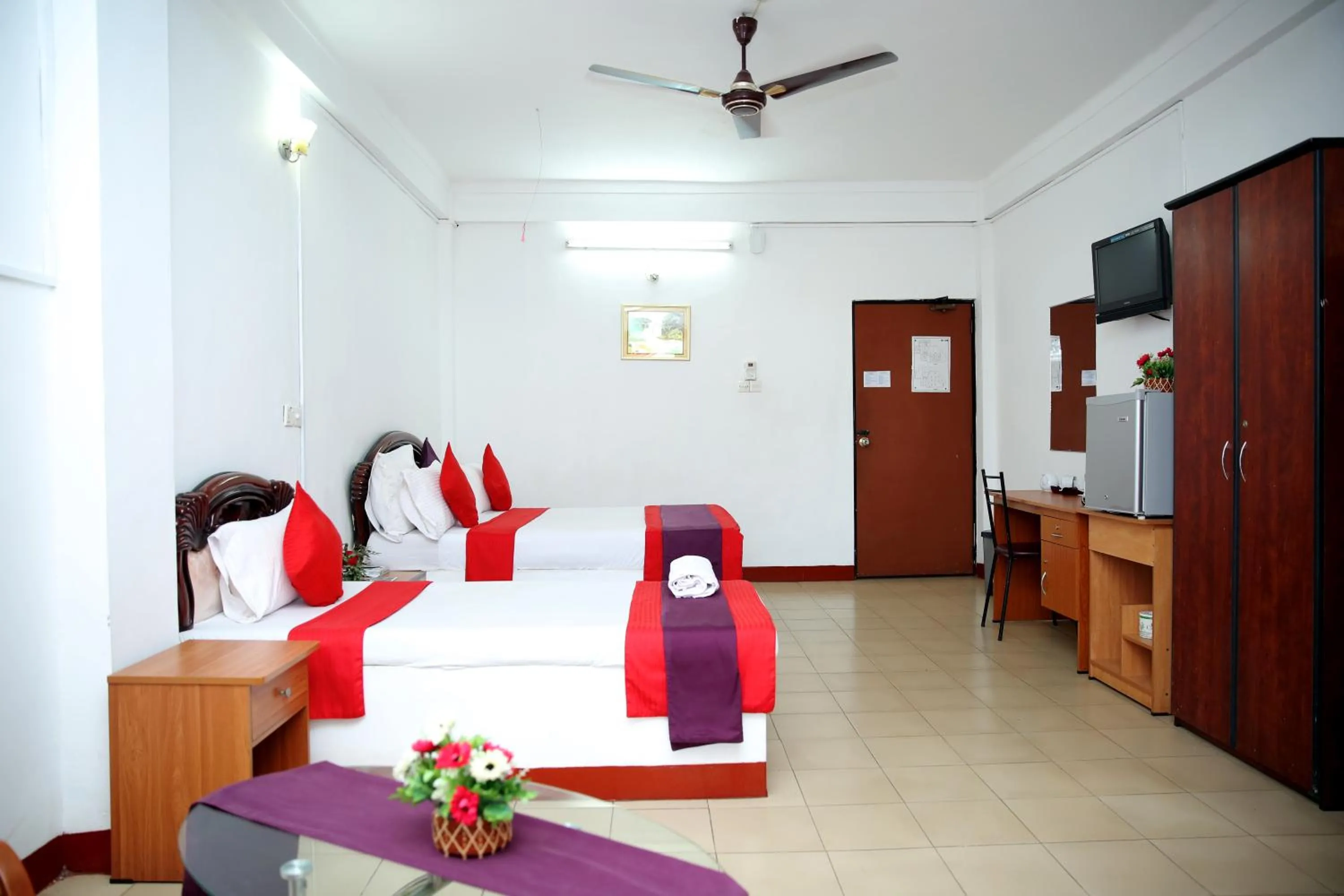 Photo of the whole room in Hotel Nelly Vavuniya