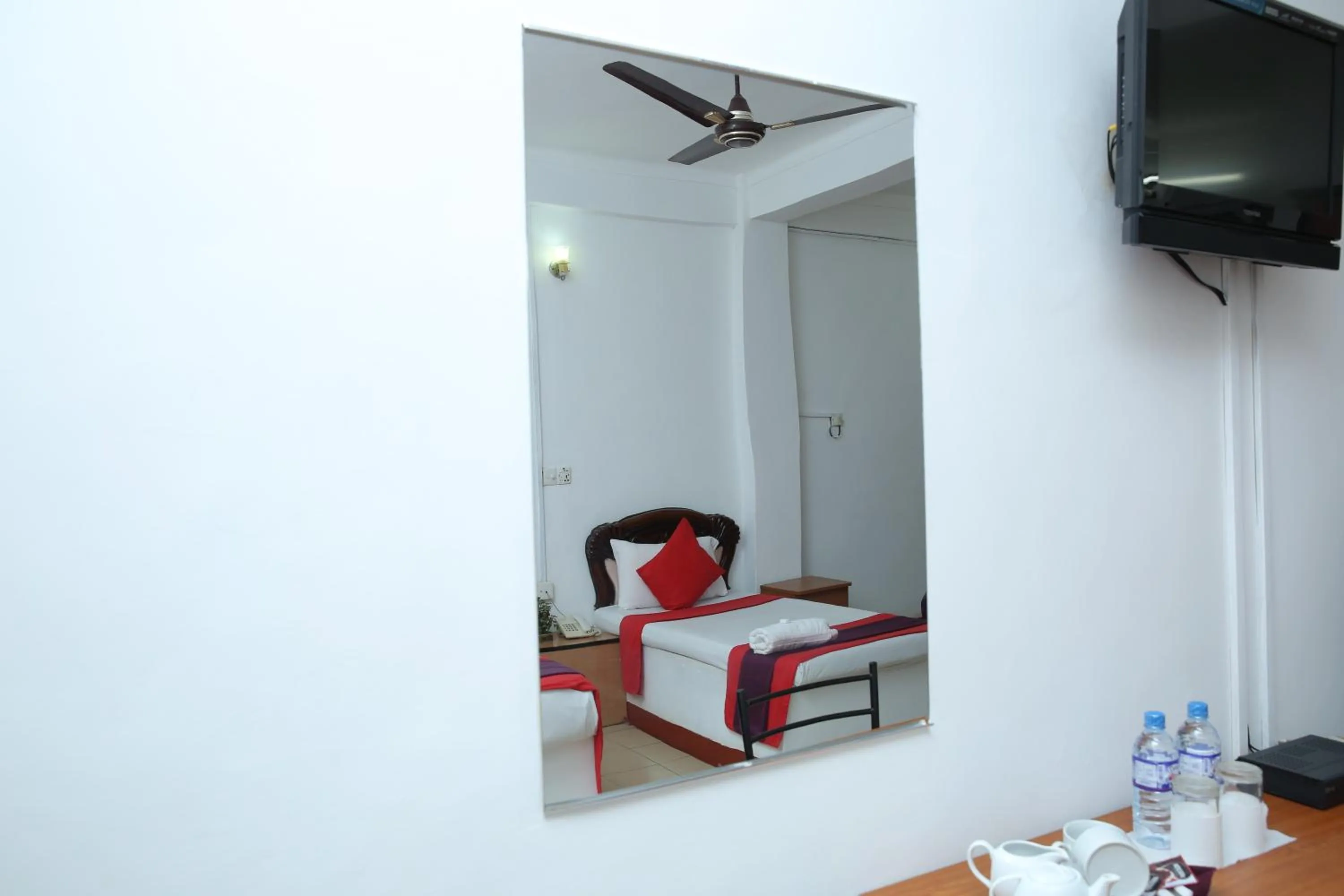 Photo of the whole room in Hotel Nelly Vavuniya