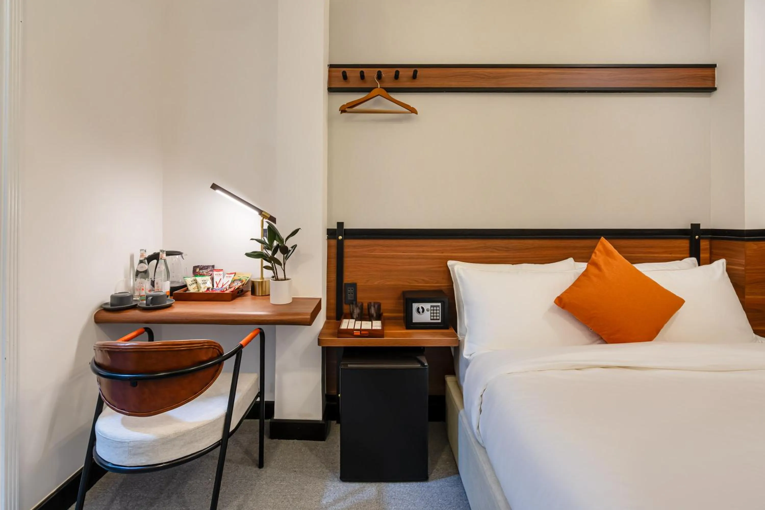 Photo of the whole room, Bed in Metrolux City Contemporary Hotel