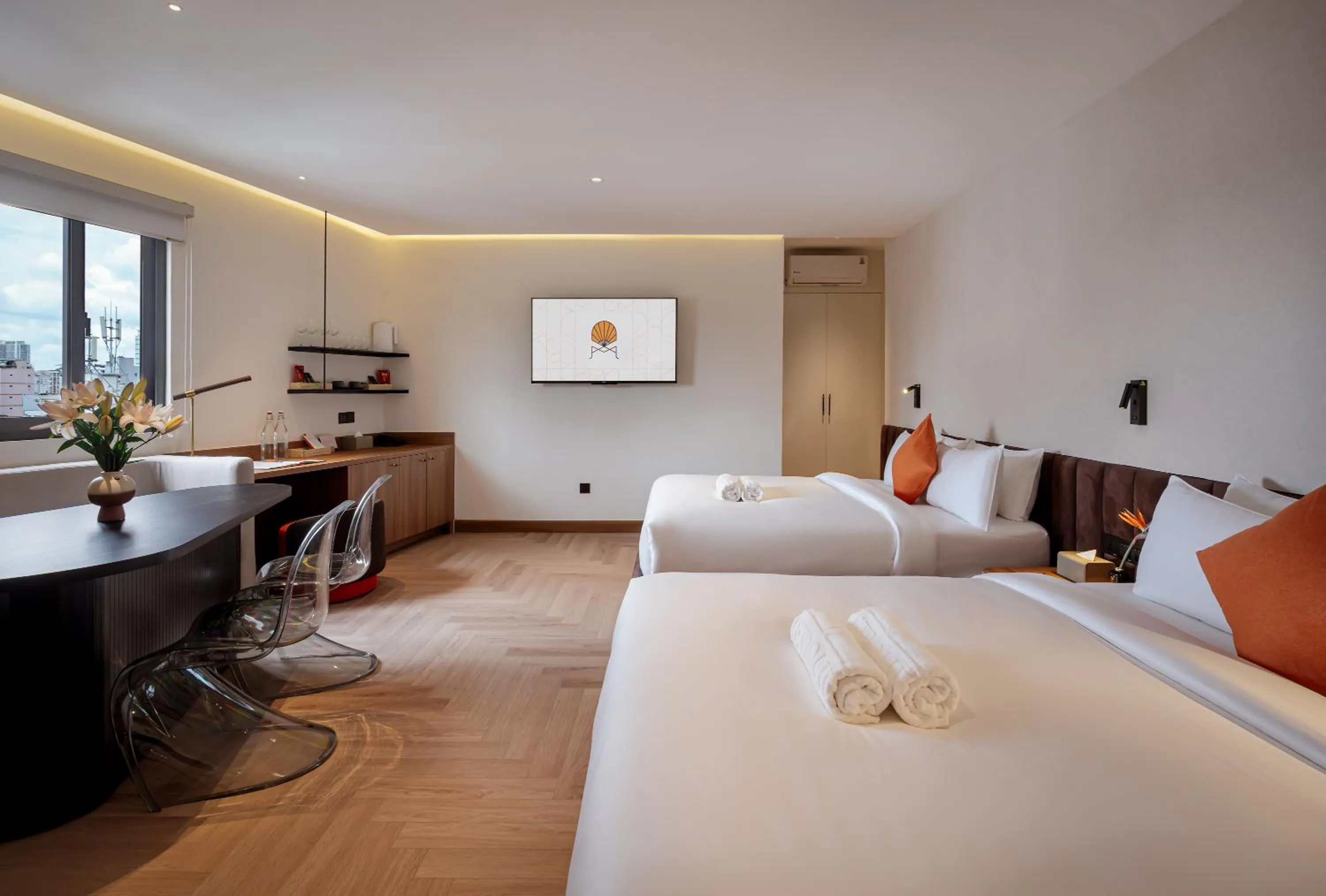 Bed in Metrolux City Contemporary Hotel