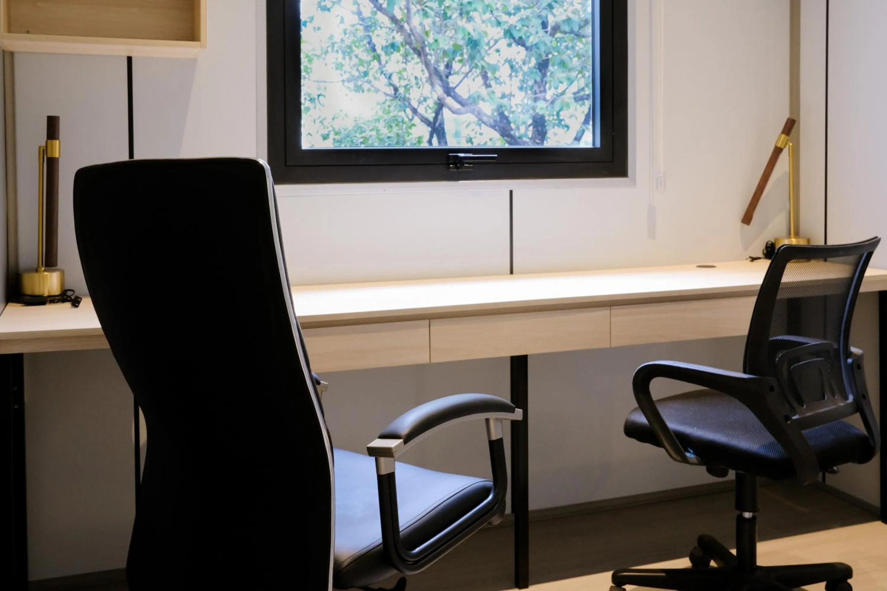 Metrolux City Contemporary Hotel