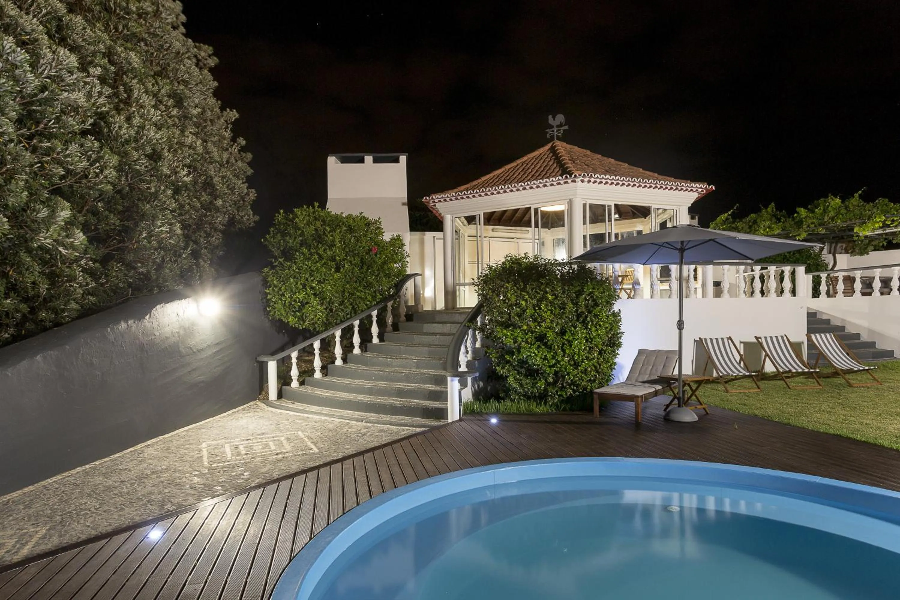 Night in Quinta das Rosas Villas