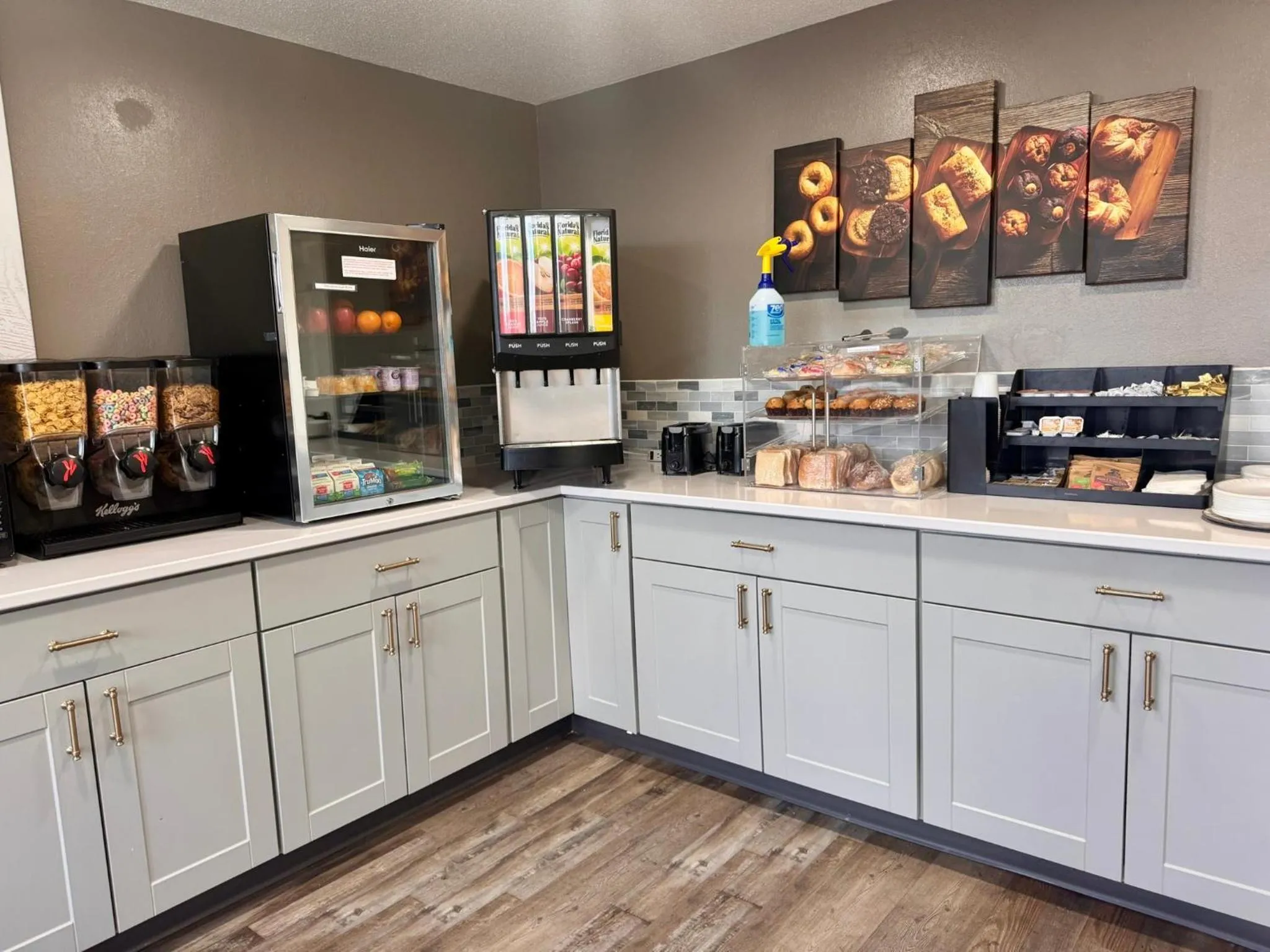 Breakfast in Super 8 by Wyndham Great Falls City Center