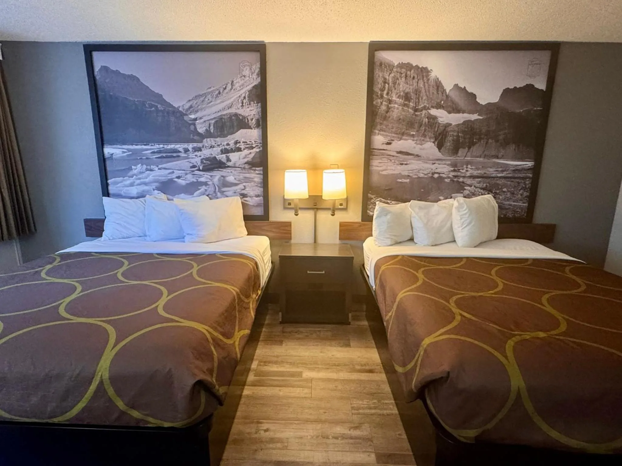 Bed in Super 8 by Wyndham Great Falls City Center