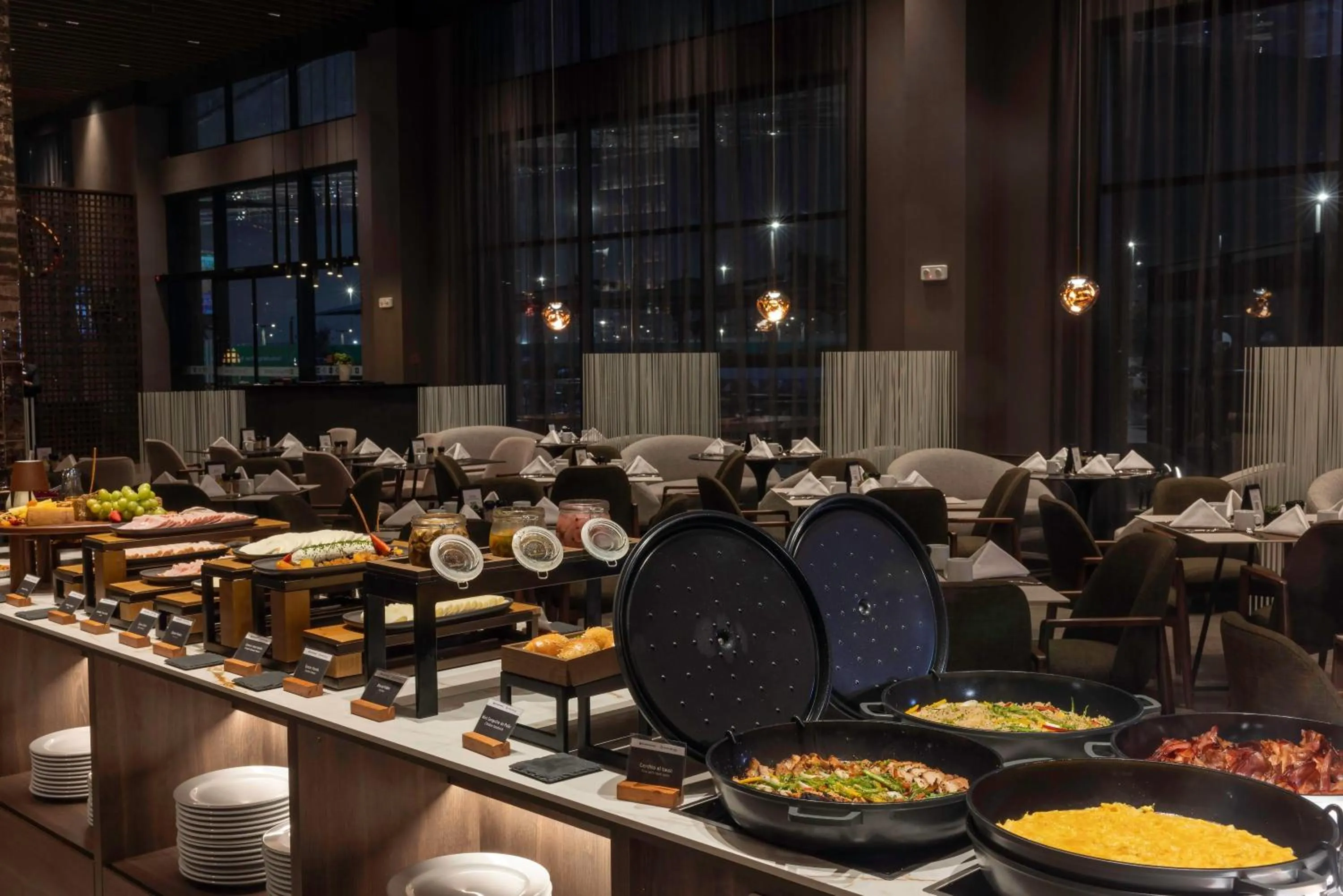 Restaurant/places to eat in Wyndham Grand Costa Del Sol Lima Airport