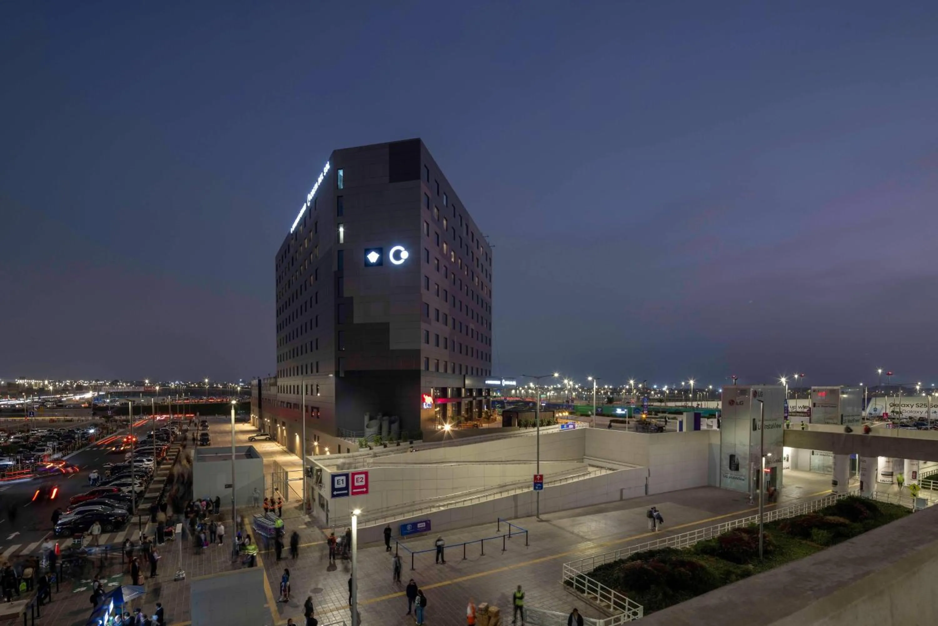 Property building in Wyndham Grand Costa Del Sol Lima Airport