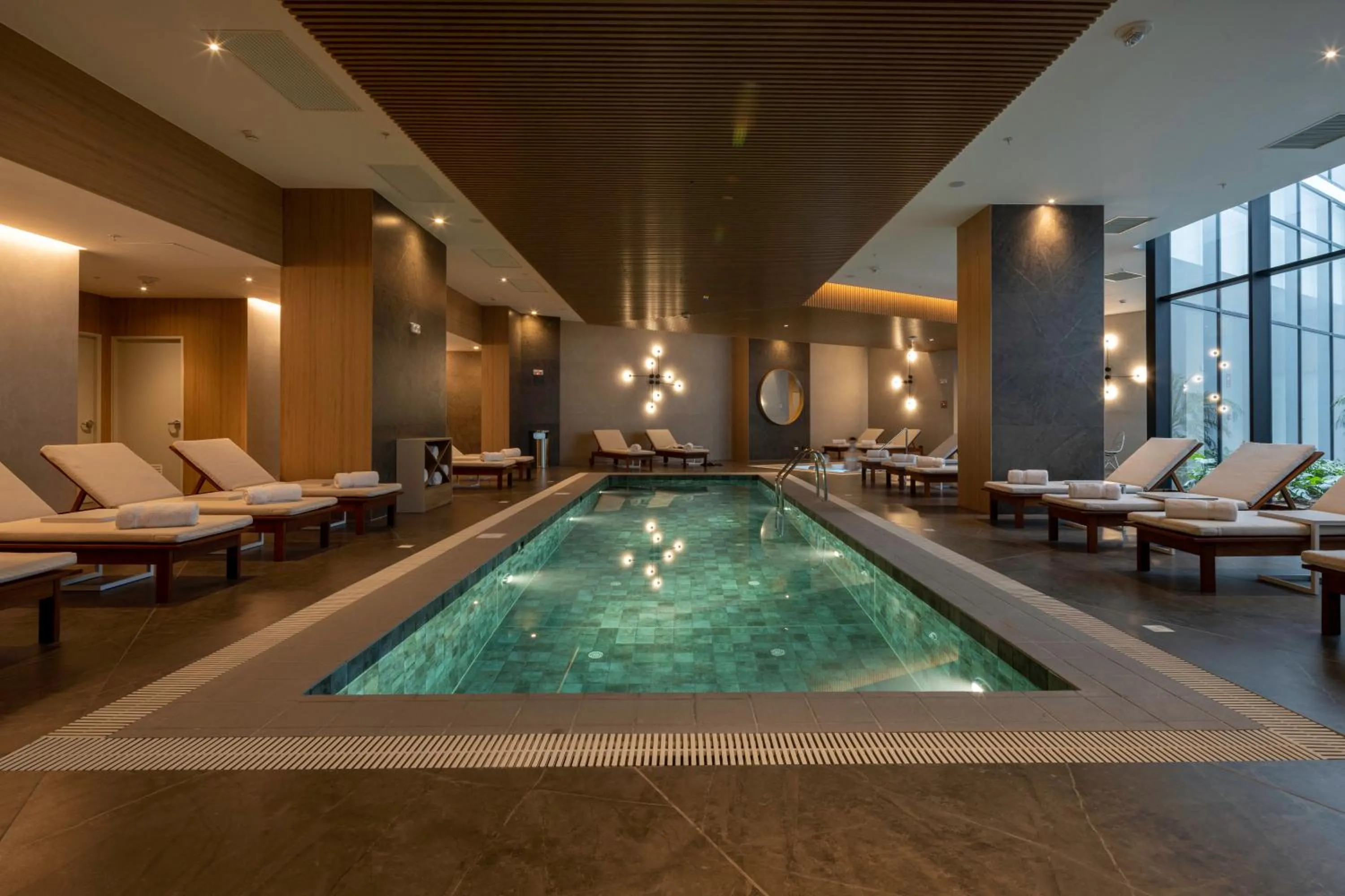 Swimming pool in Wyndham Grand Costa Del Sol Lima Airport