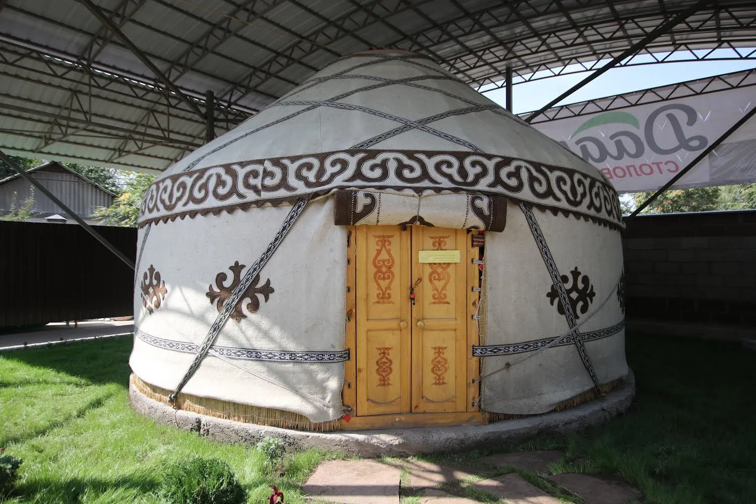 Area and facilities in Apple Hostel Bishkek