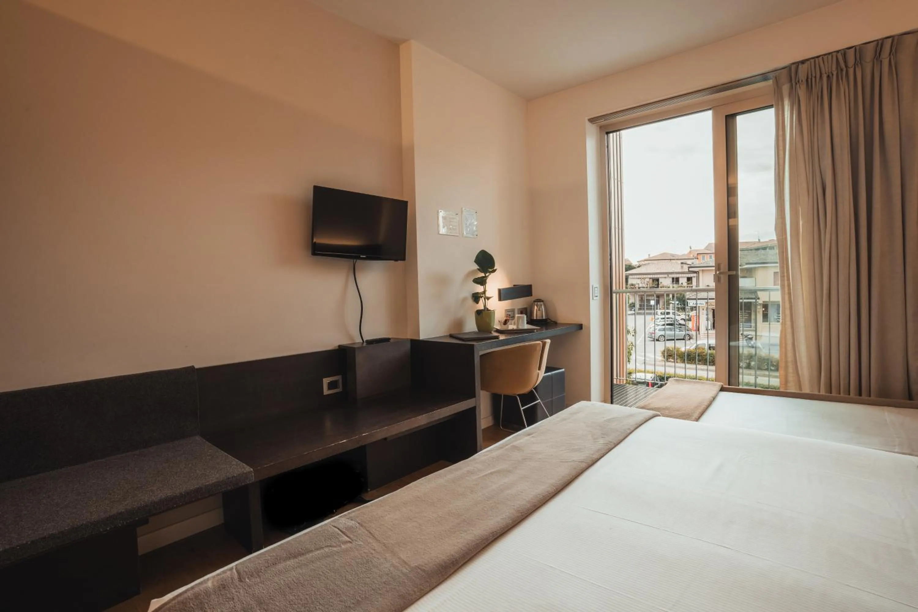 Photo of the whole room, Bed in Mod 05 Bike Hotel